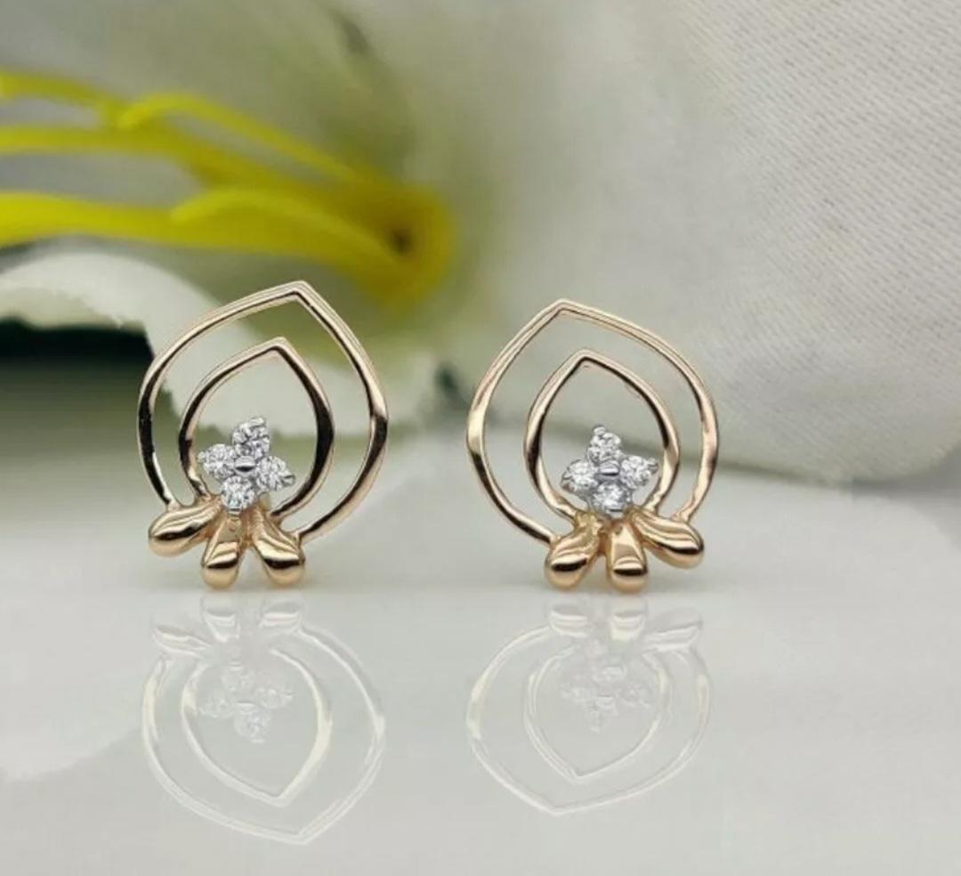 Pendiente Minimalista Pulpo Diamante Oro macizo 14k Pendiente Vacaciones Océano Calamar. Corte redondo en venta