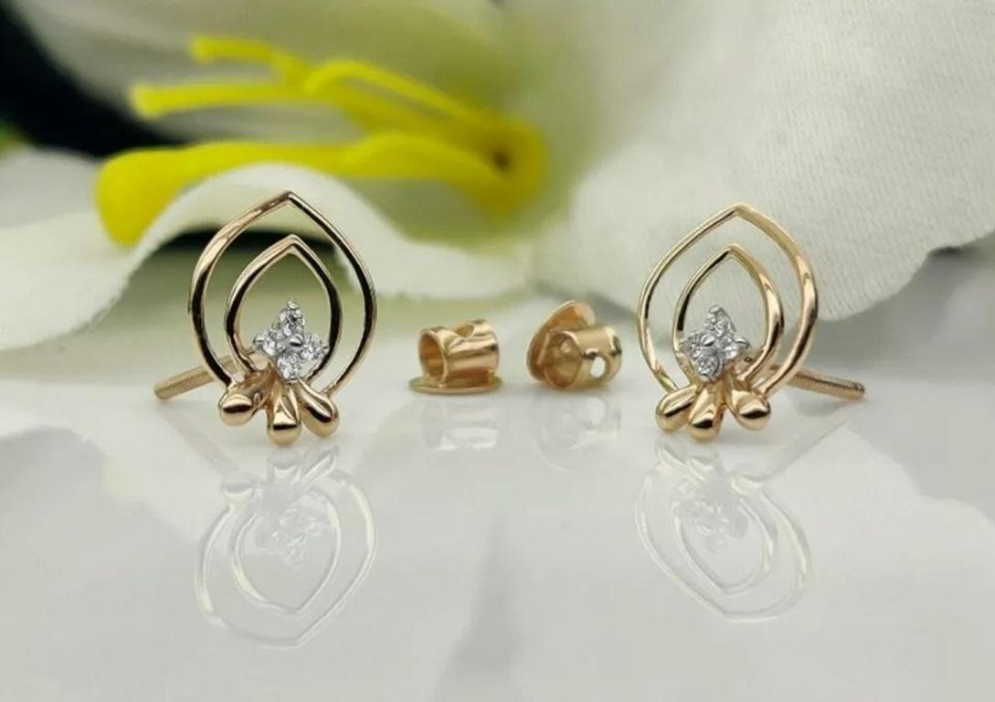 Minimalist Octopus Diamond Earring 14k Solid Gold Ocean Squid Holiday Earring
Light weight can be worn everyday

Additional information:
Base Metal: Rose Gold, 14k
Secondary Stone: Diamond
Main Stone: Diamond
Fancy: Rose Gold
Main Stone Shape: