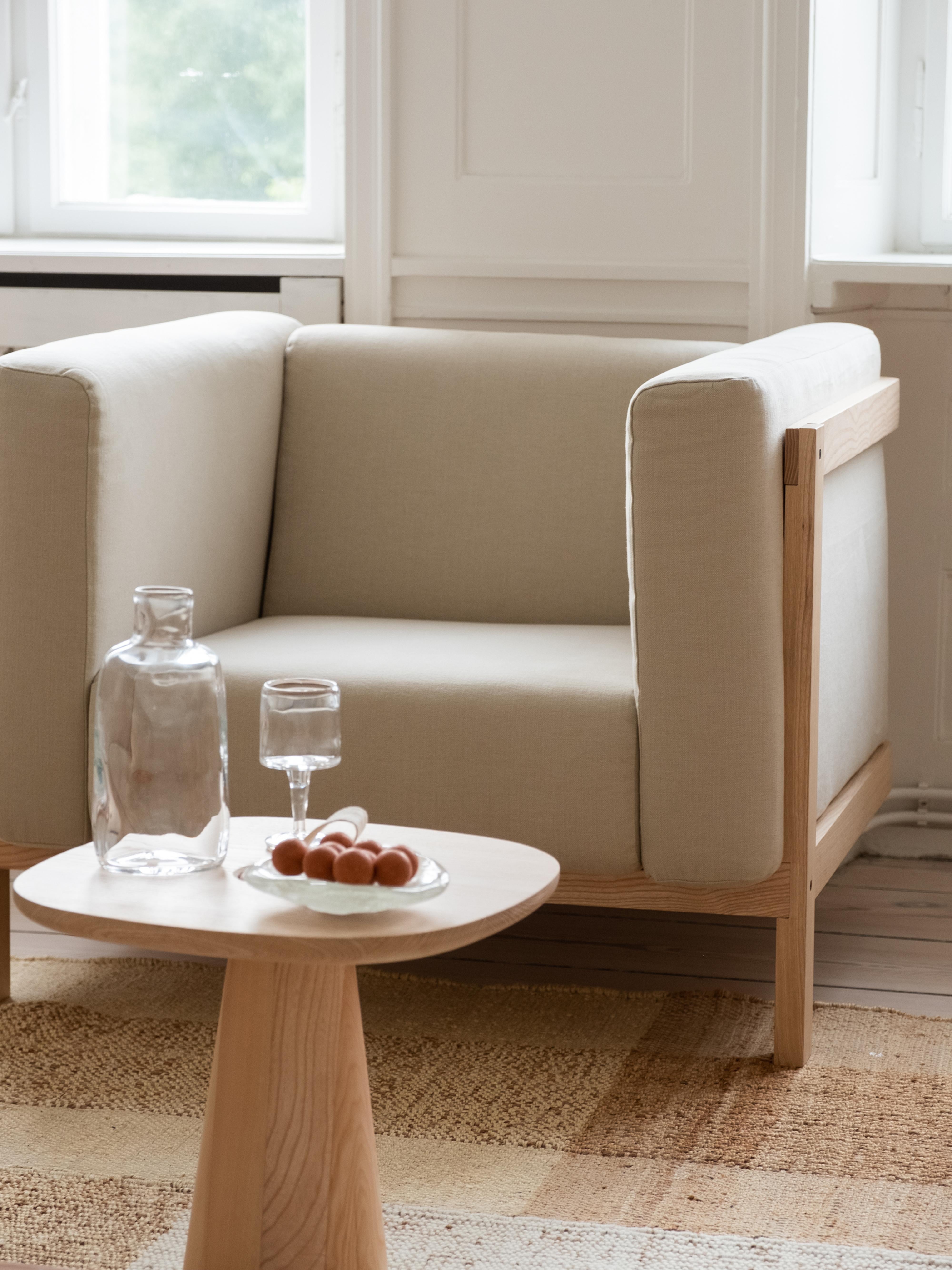 Fabric Minimalist one seater sofa walnut - fabric upholstered For Sale