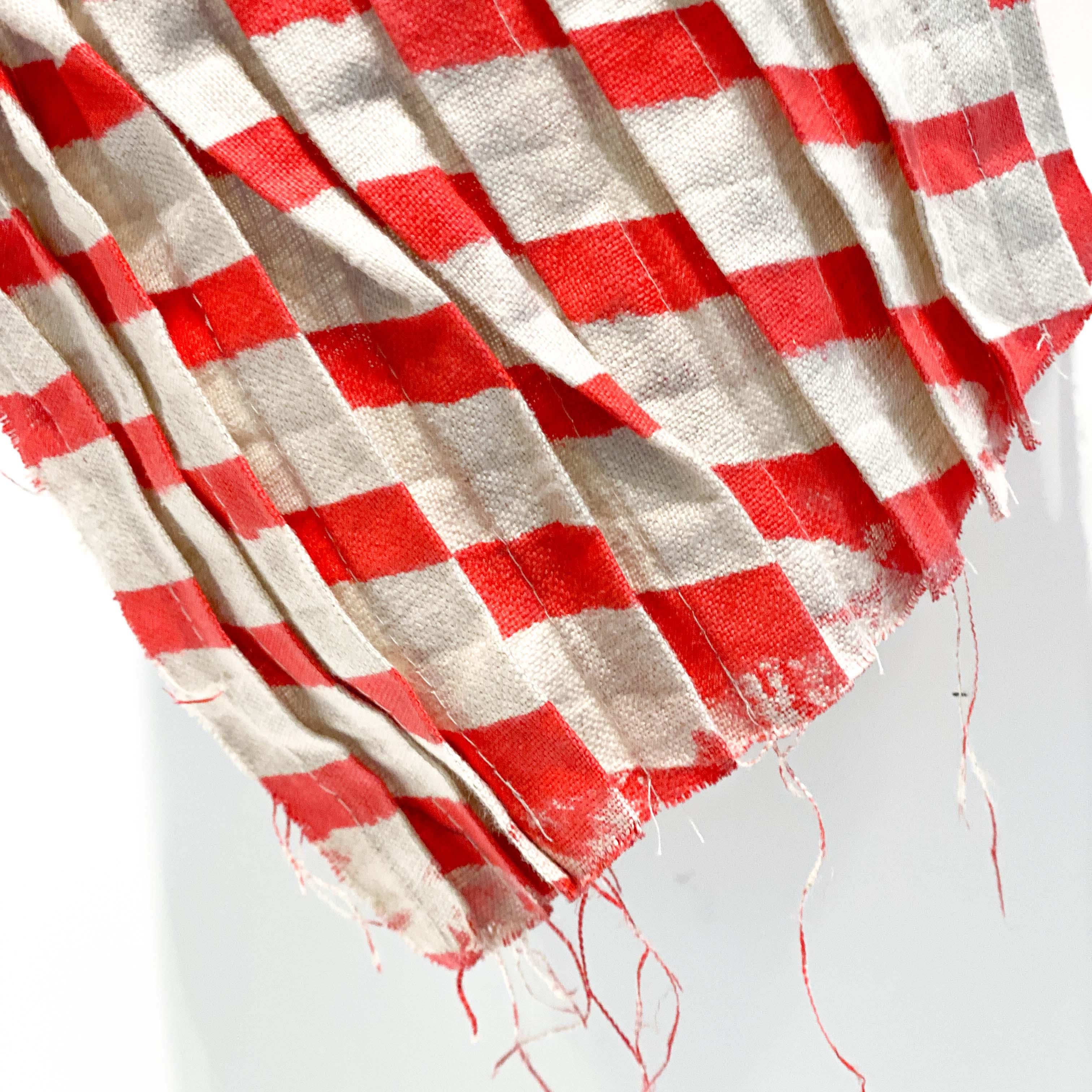 Minimalistisches / Op-Art-Textil der niederlndischen Kunstknstlerin Ella Koopman in Rot (Niederländisch) im Angebot