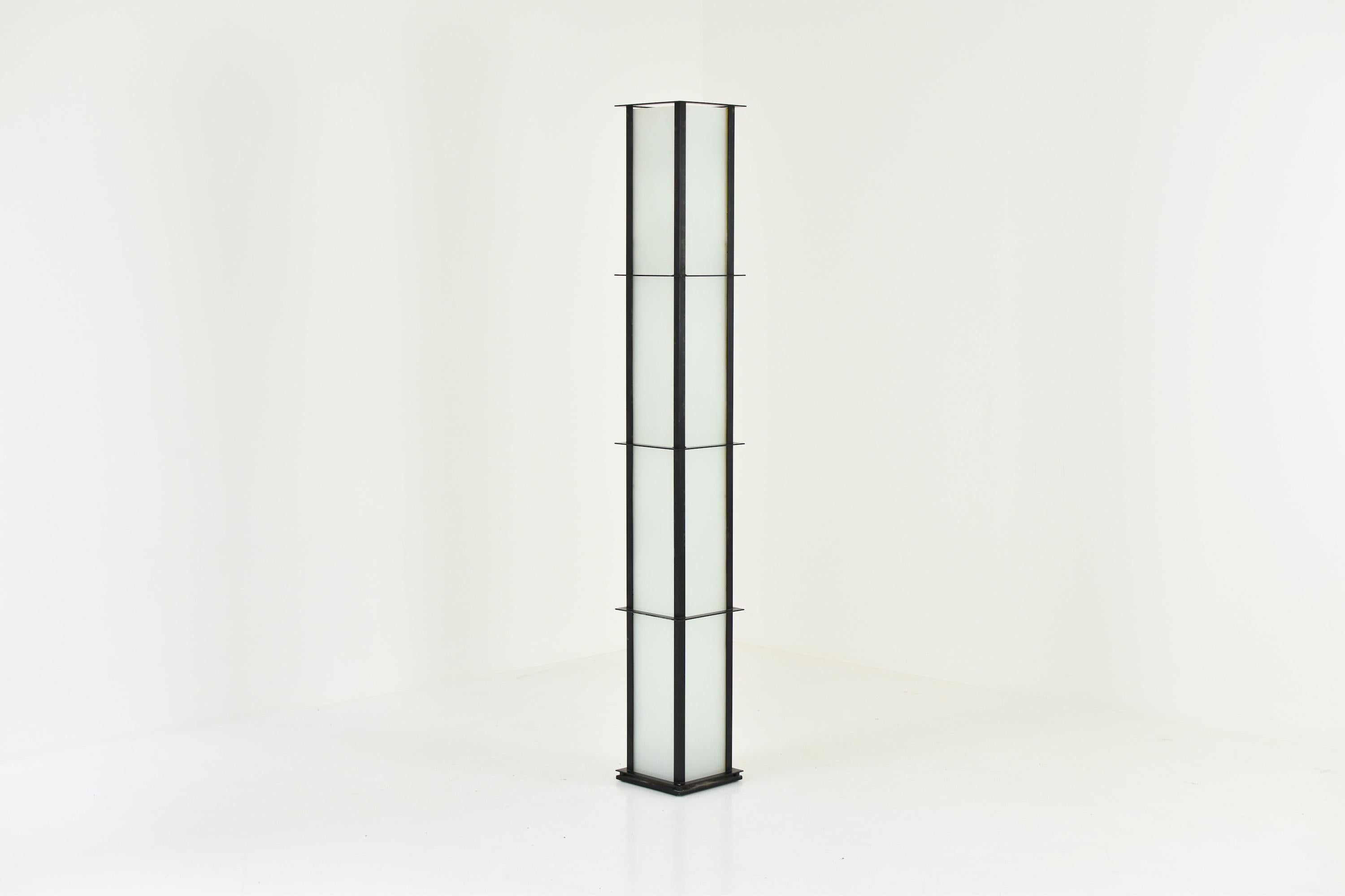 Minimalist opale floor lamp designed by Fabiaan Van Severen, Belgium 1990. This lamp features a black lacquered metal frame and rectangular opale glass panels. Some age related marks on the frame, but overall in a very well presented original