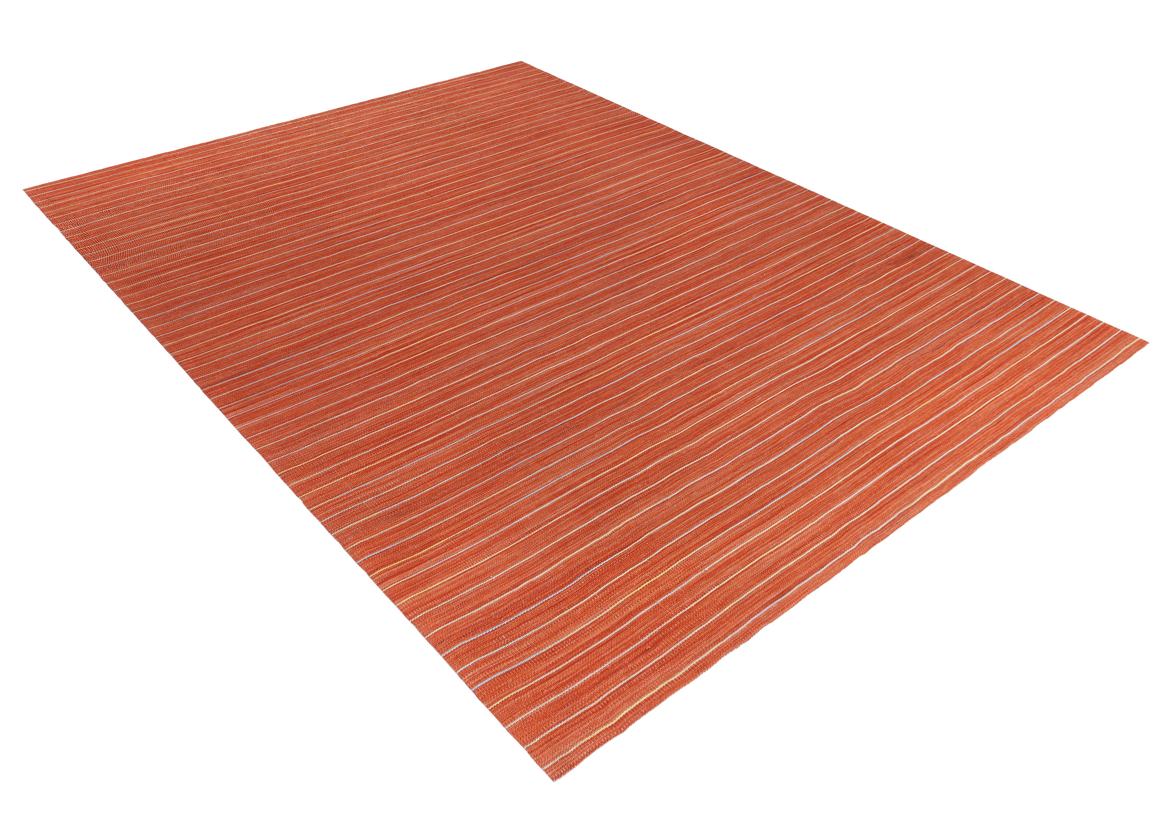 Minimalistischer moderner Pelas Flachgewebe-Teppich in Orange im Zustand „Neu“ im Angebot in New York, NY