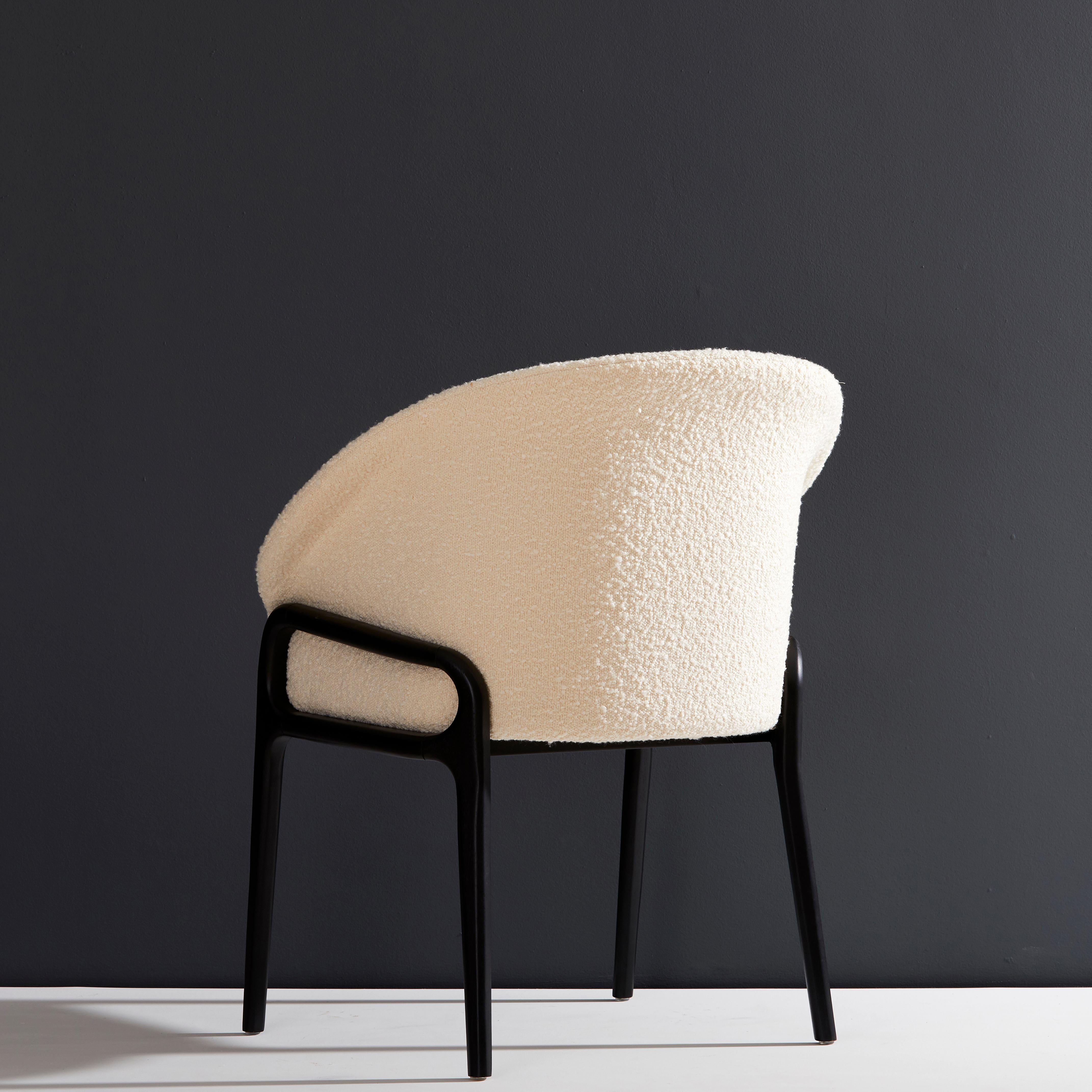 Moderne Chaise organique minimaliste en bois massif, sièges rembourrés en vente