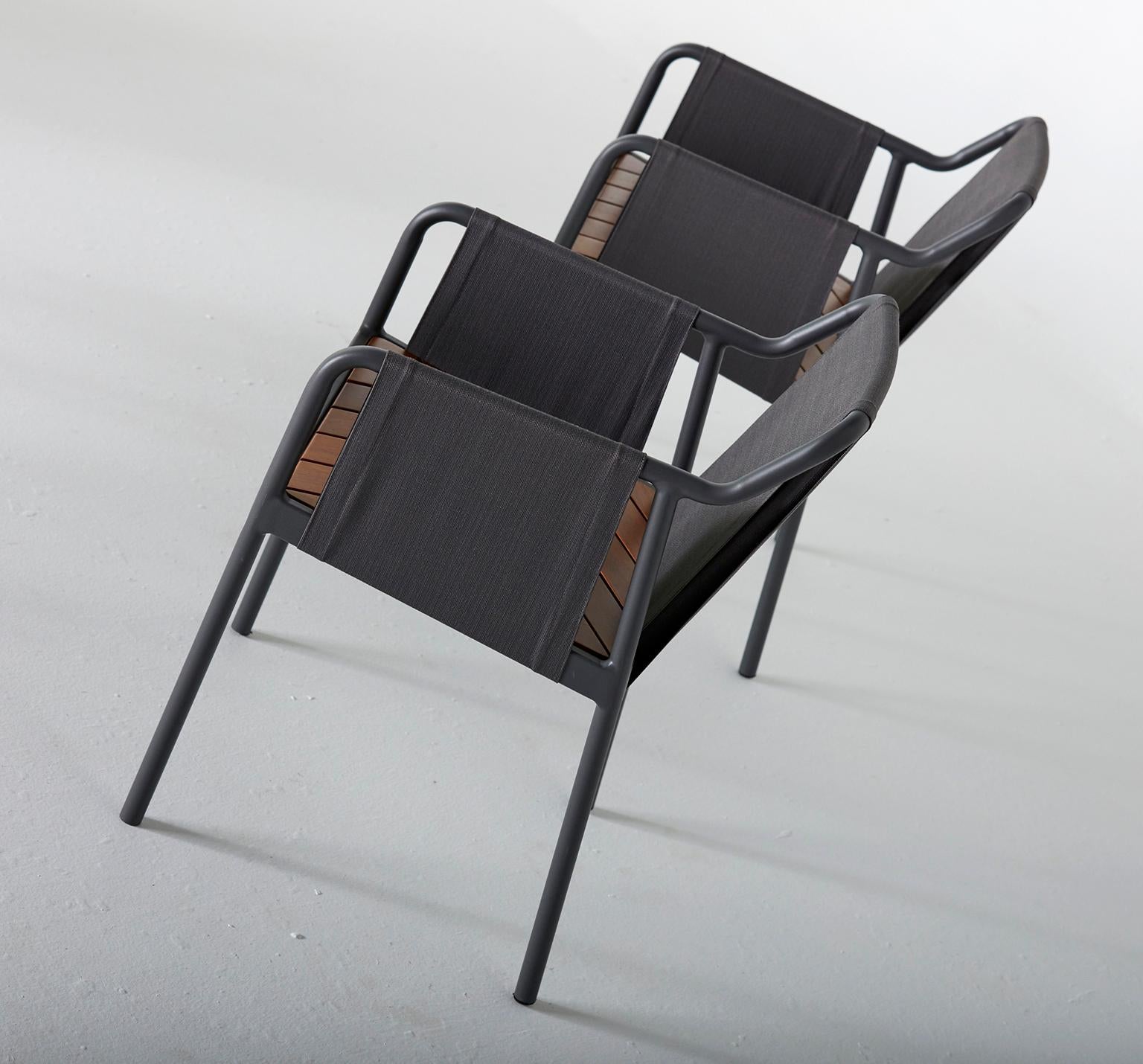 Minimalist Outdoor Armchair in Metal and solid wood For Sale 2