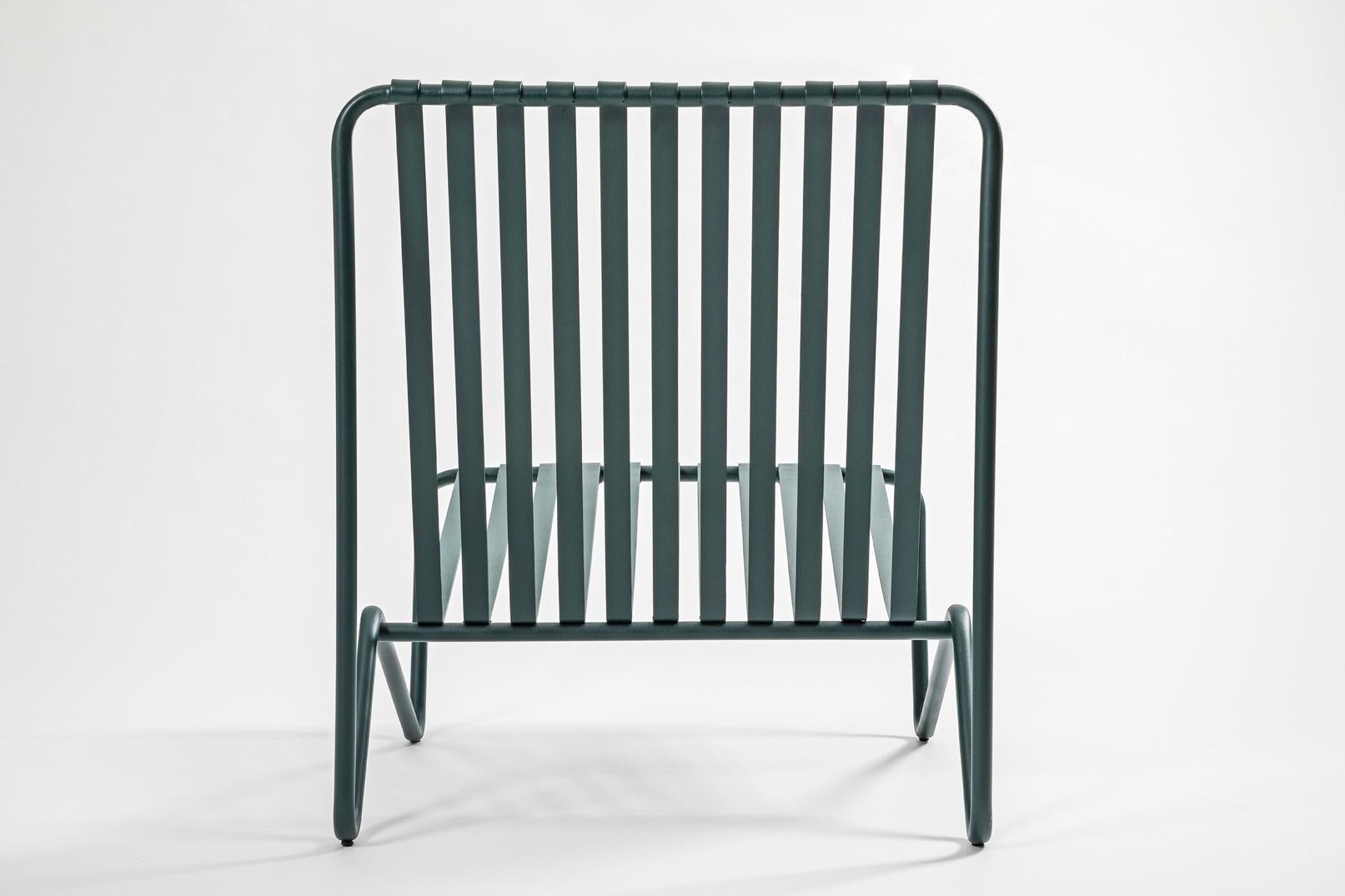 Peint Chaise d'extérieur minimaliste en acier inoxydable Haruka de Samuel Lamas en vente