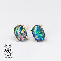 Orecchini a perno ovali minimalisti di opale australiano tripletto in oro giallo 14k