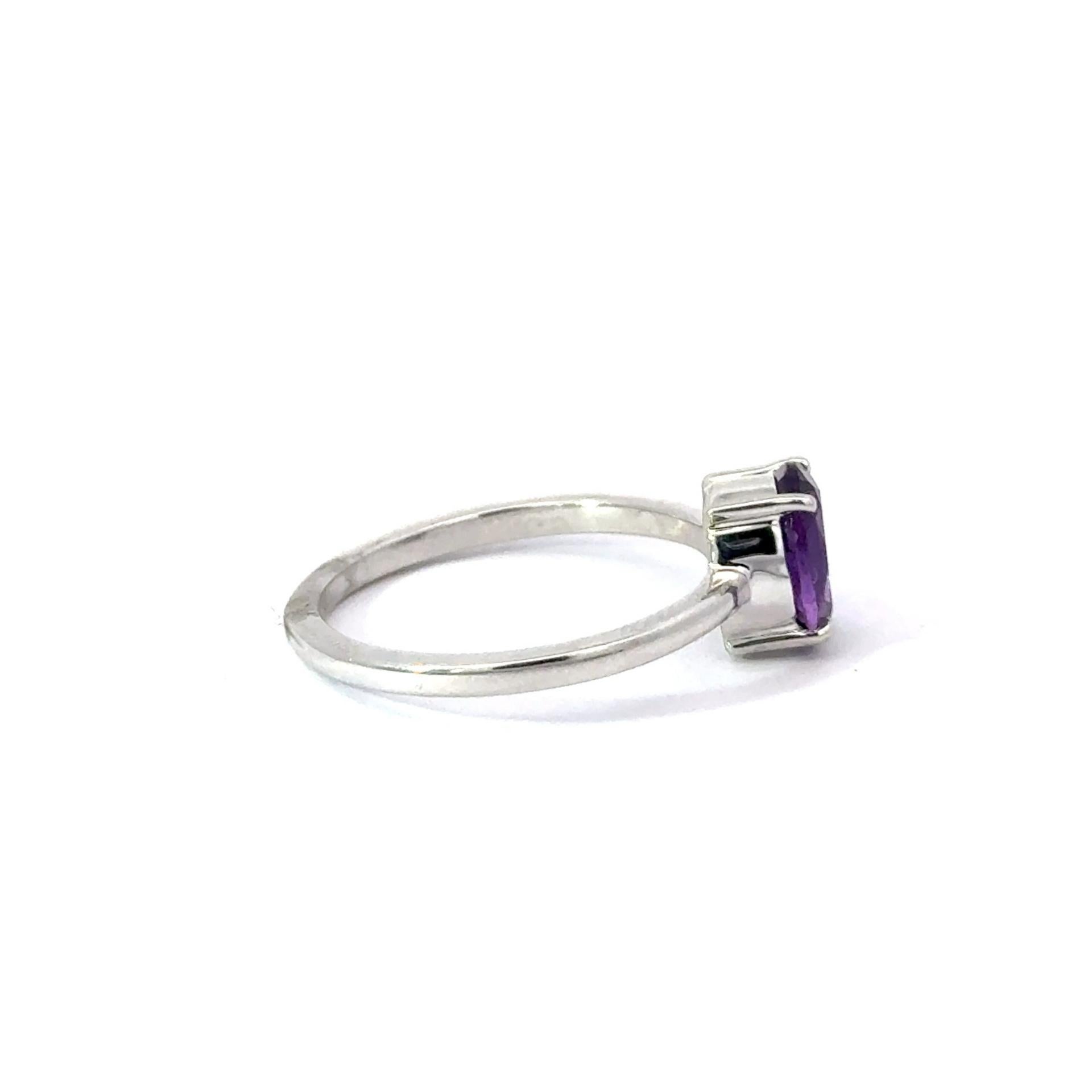 For Sale:  Minimalist Oval Cut Amethyst Single Stone Ring with Silver Jewelry Gift for Wife 9