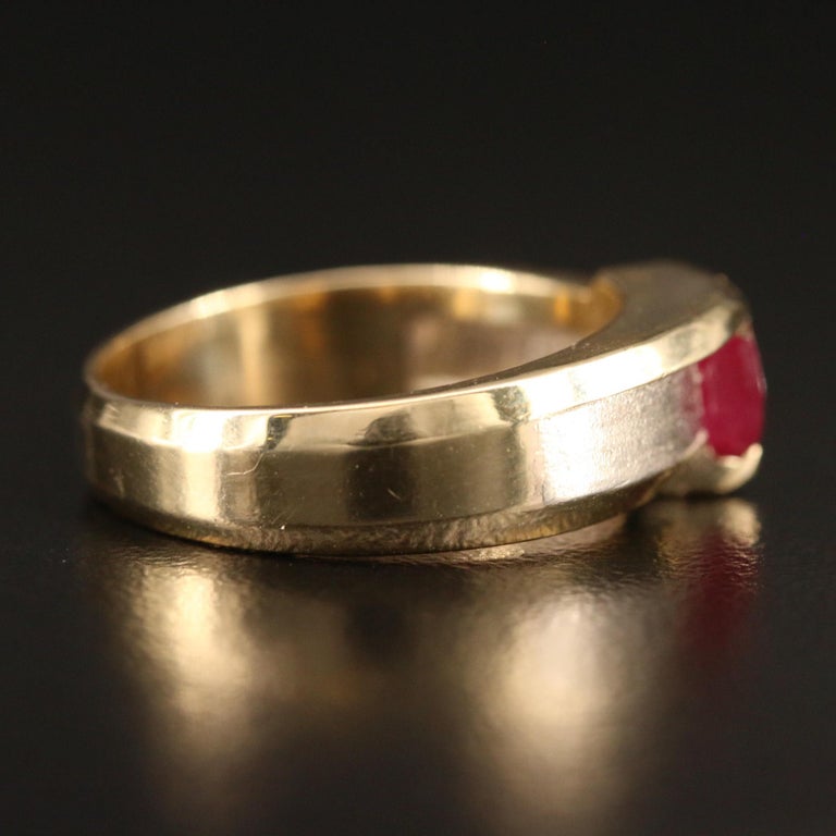 For Sale:  Minimalist Oval Cut Ruby Fashion Ring Antique Yellow Gold Ruby Promise Ring Band 3