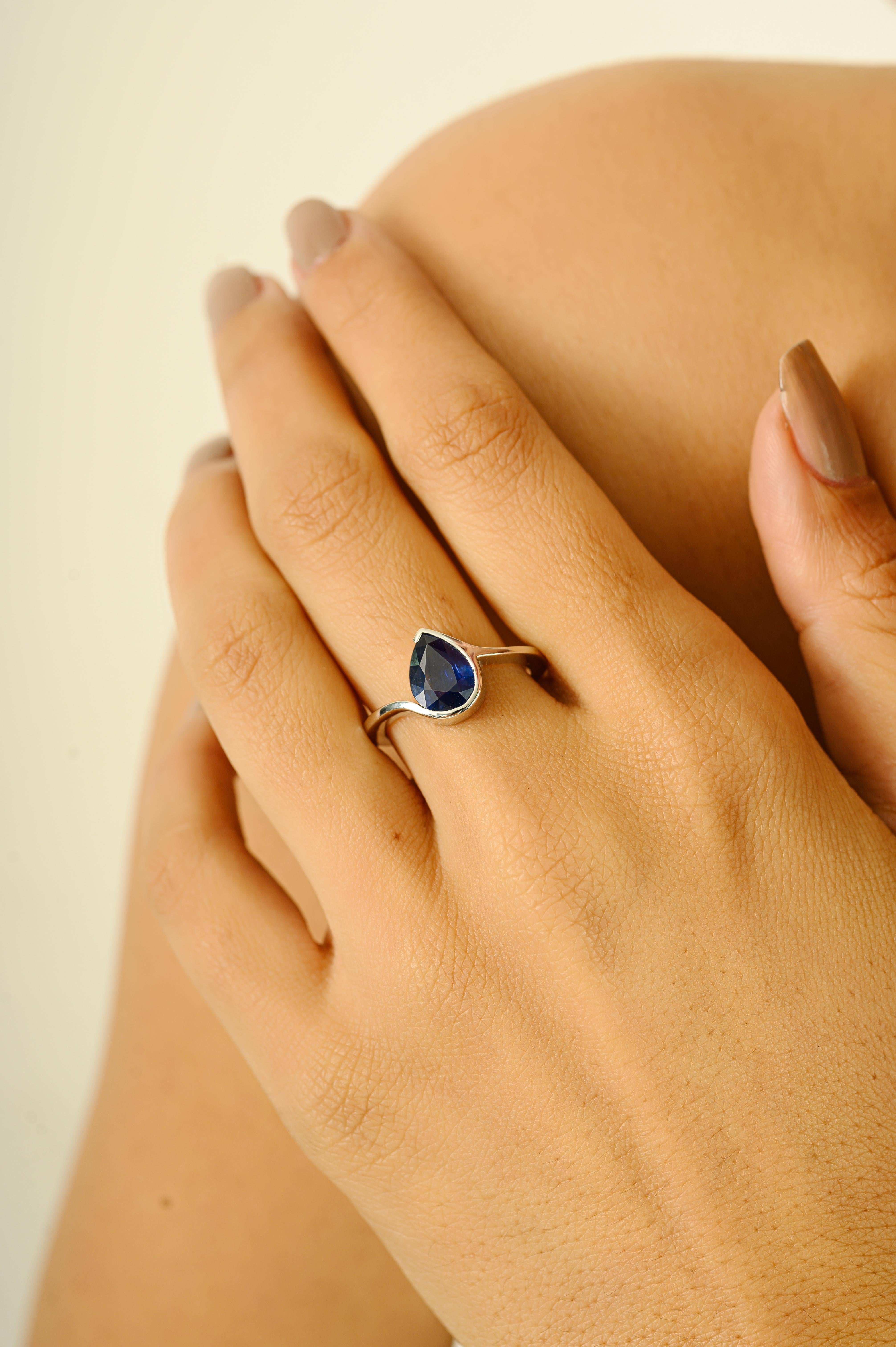 For Sale:  Minimalist Pear-Shaped Blue Sapphire Solitaire Ring in 18k White Gold for Her 2