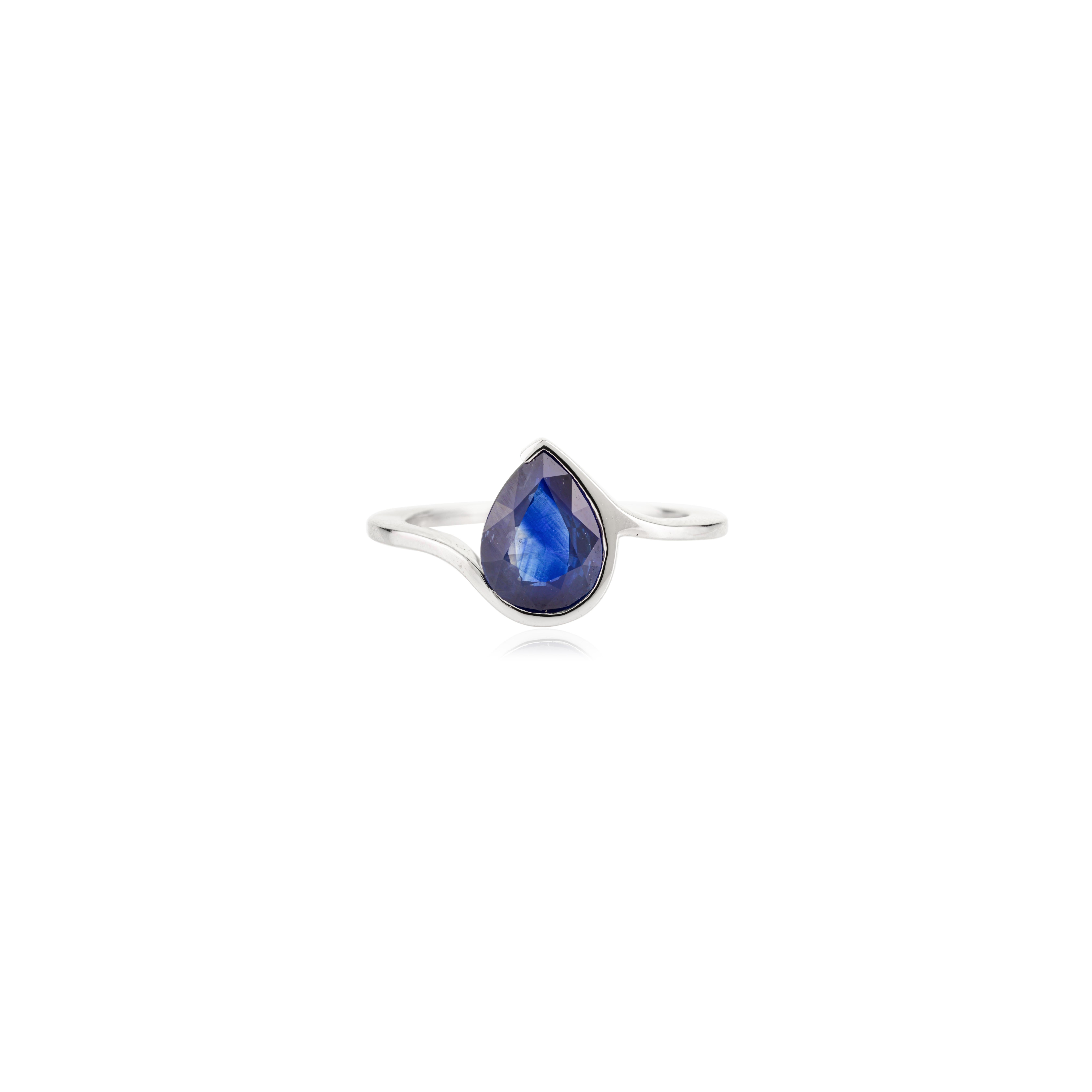 For Sale:  Minimalist Pear-Shaped Blue Sapphire Solitaire Ring in 18k White Gold for Her 3