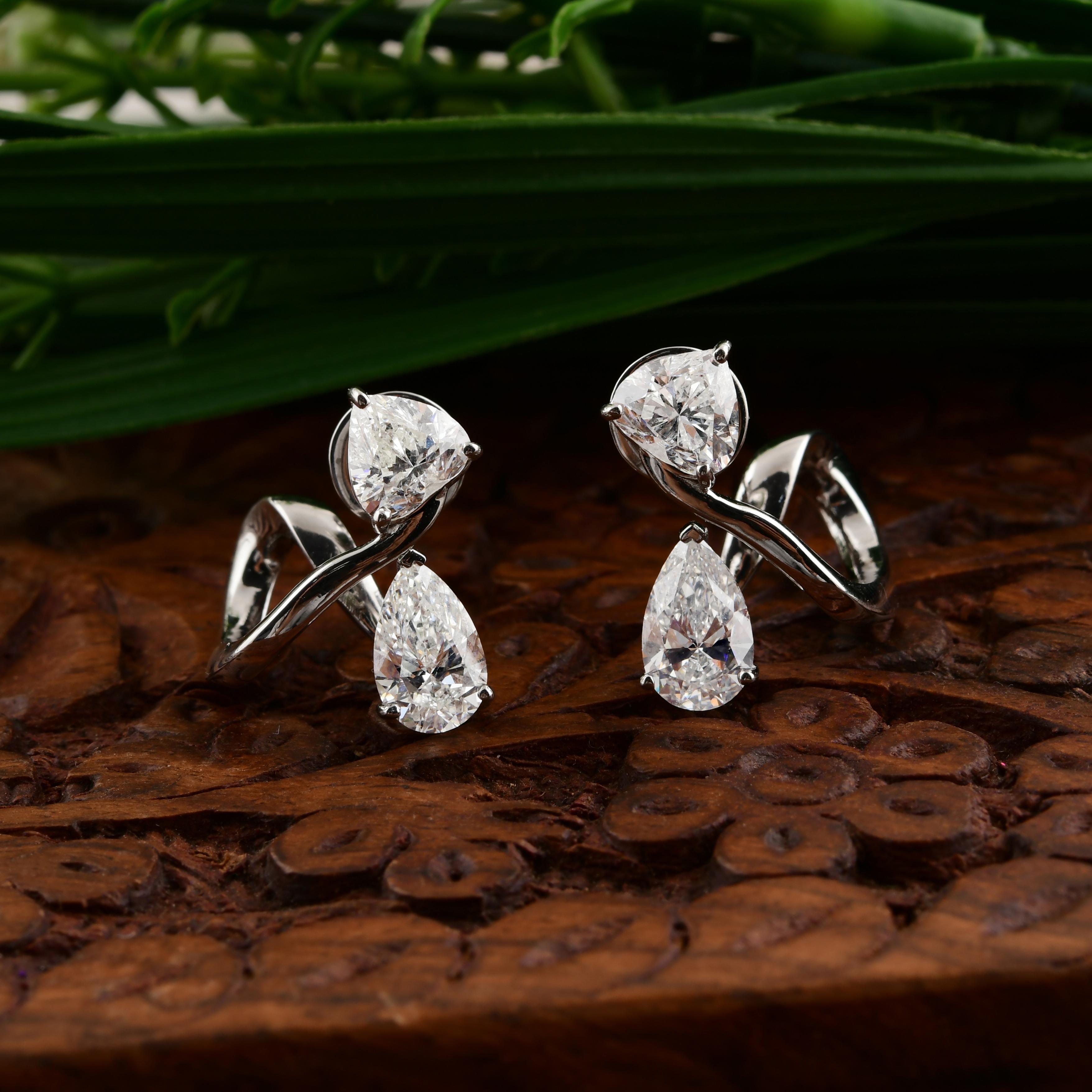 Minimalistische Birne Trillion Cut 4 Karat Diamant 18k Weißgold Twisted Ohrringe (Gemischter Schliff) im Angebot