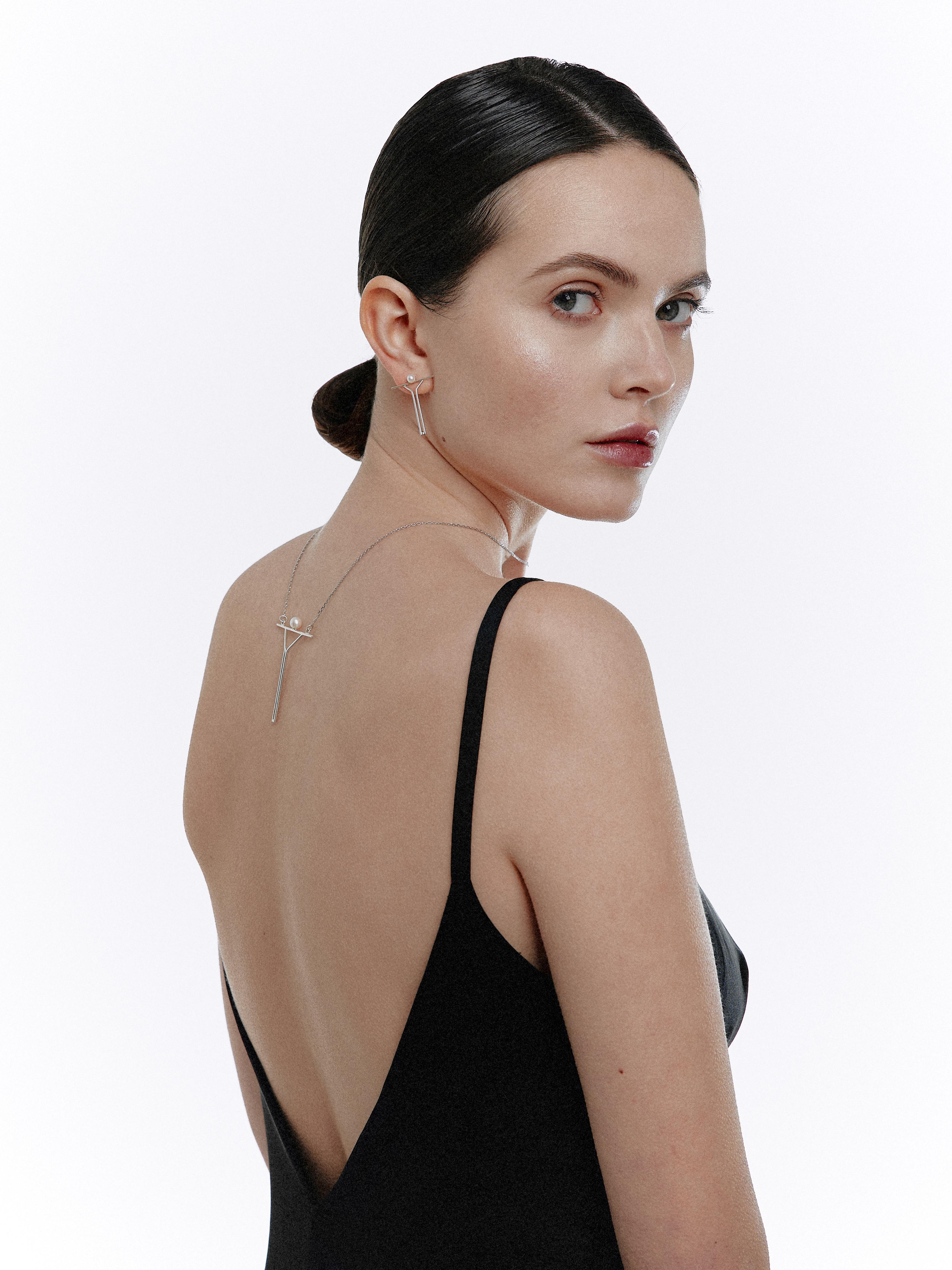 Round Cut Minimalist Pearl Contemporary Pendant on Chain and Earrings 925 Sterling Silver For Sale