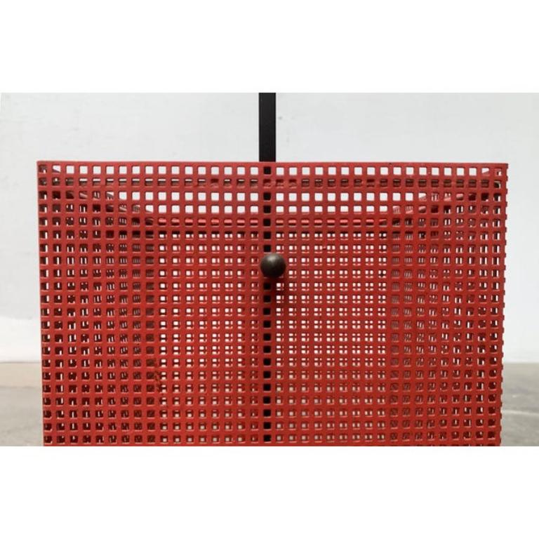 Minimalistischer Umbrella Stand aus perforiertem Stahl, 1960er Jahre (20. Jahrhundert) im Angebot