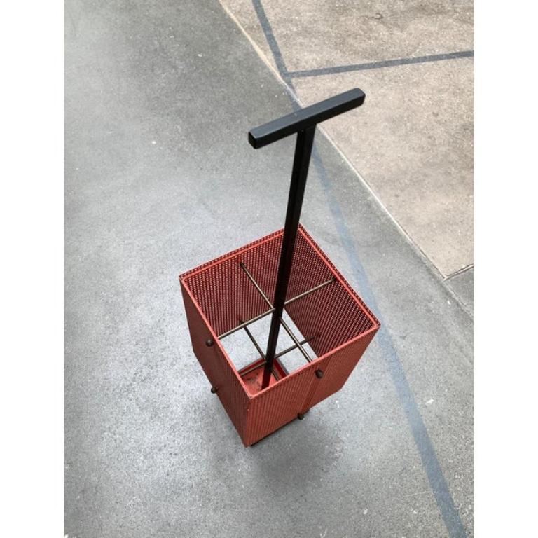Minimalistischer Umbrella Stand aus perforiertem Stahl, 1960er Jahre im Angebot 1