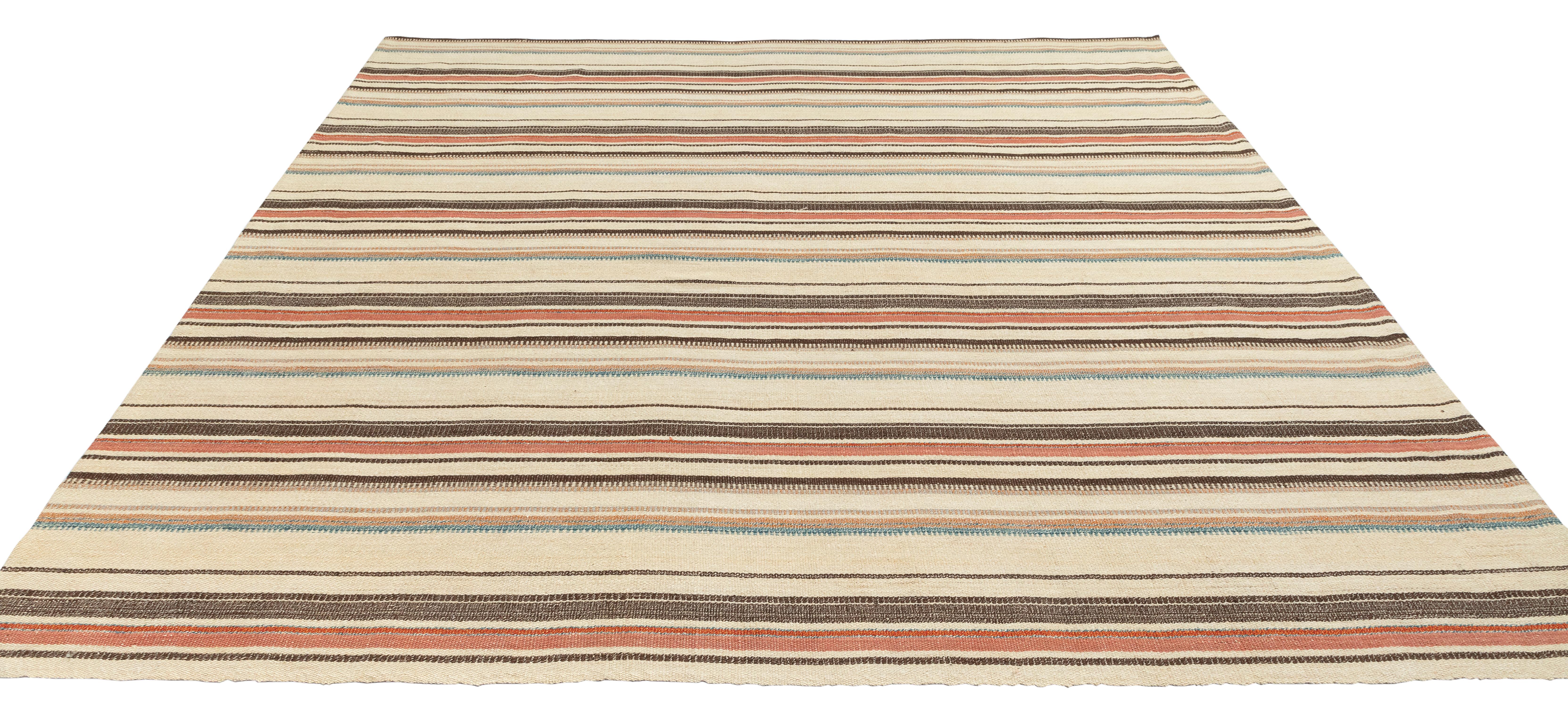 Alfombra Persa Minimalista de Tejido Plano - Lana Hilada a Mano, Teñida con Tintes Vegetales Siglo XXI y contemporáneo en venta