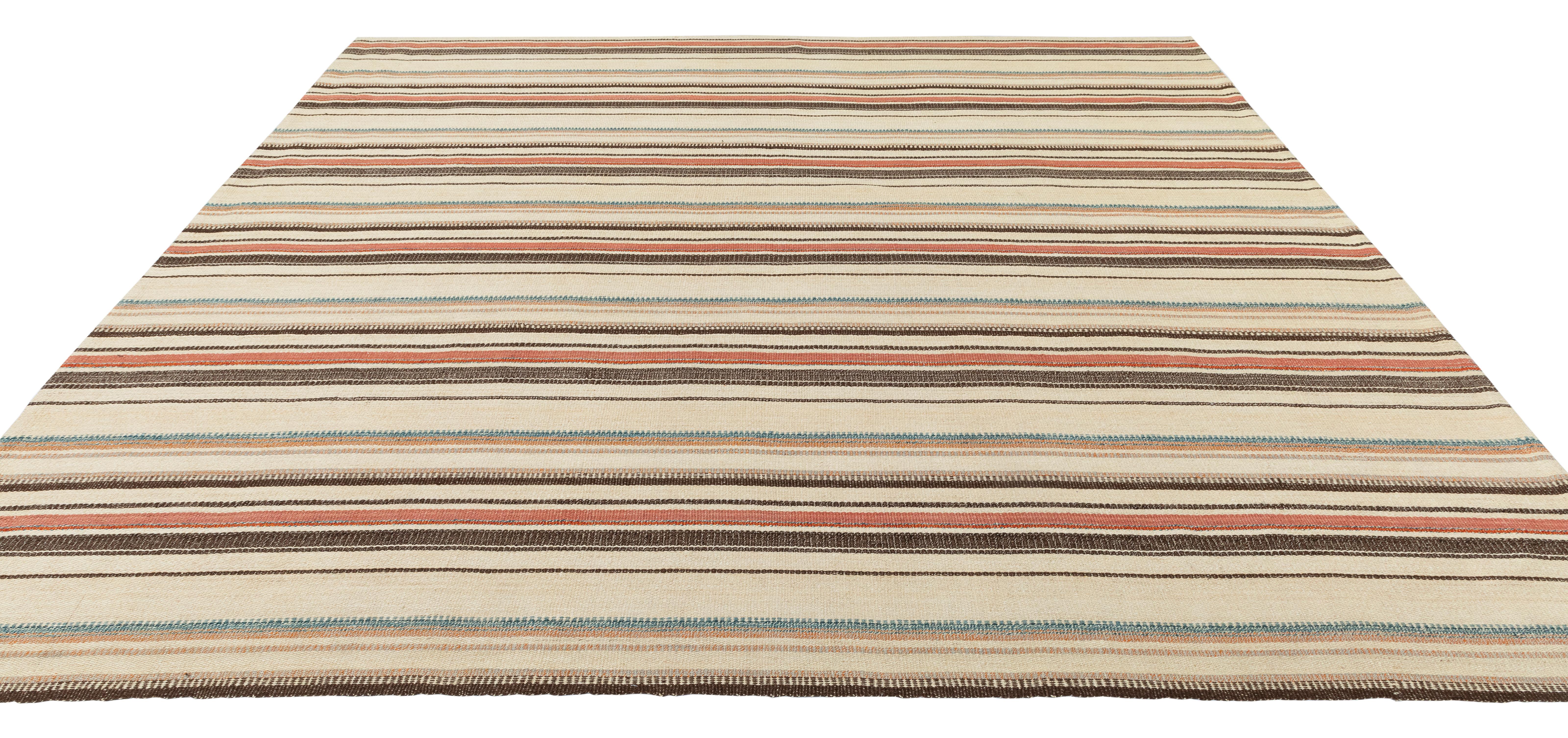 Alfombra Persa Minimalista de Tejido Plano - Lana Hilada a Mano, Teñida con Tintes Vegetales en venta 1