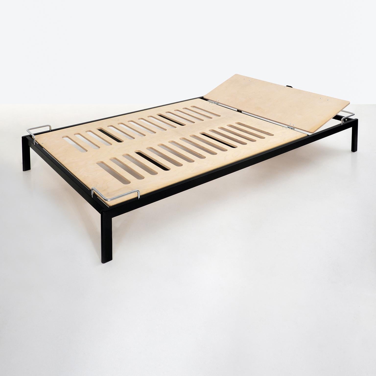 minimalist double bed frame