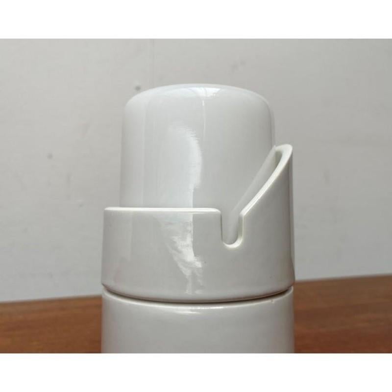 Aplique de baño minimalista de porcelana de Knud Holscher para IFÖ, Suecia, años 80 en venta 11