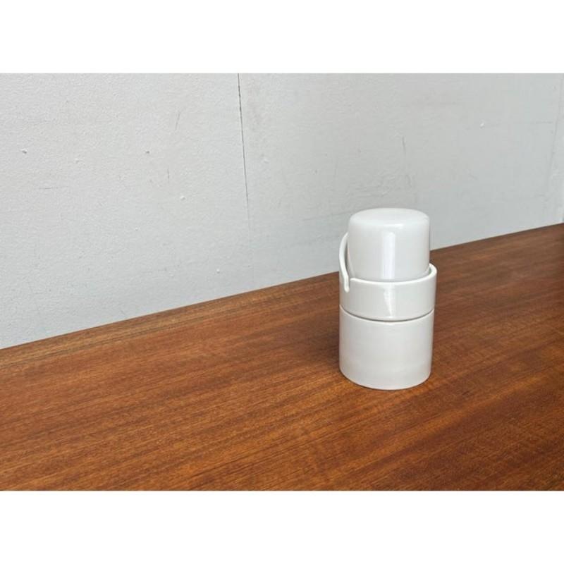 Aplique de baño minimalista de porcelana de Knud Holscher para IFÖ, Suecia, años 80 Minimalista en venta