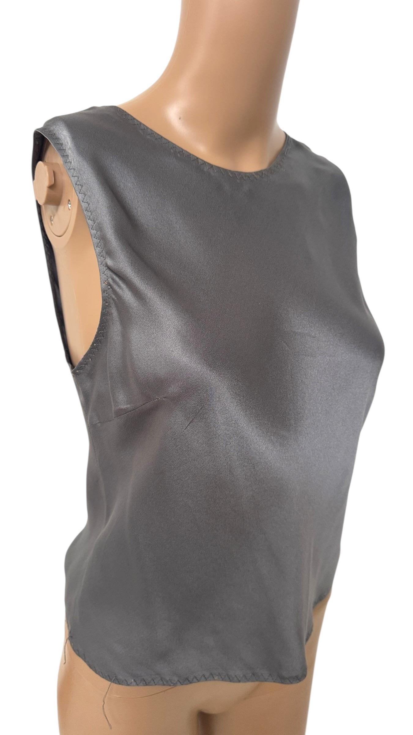 da uomo o donna Minimalist Prada Sleeveless Gray Silk Top - No import duty, we pay for it! in vendita