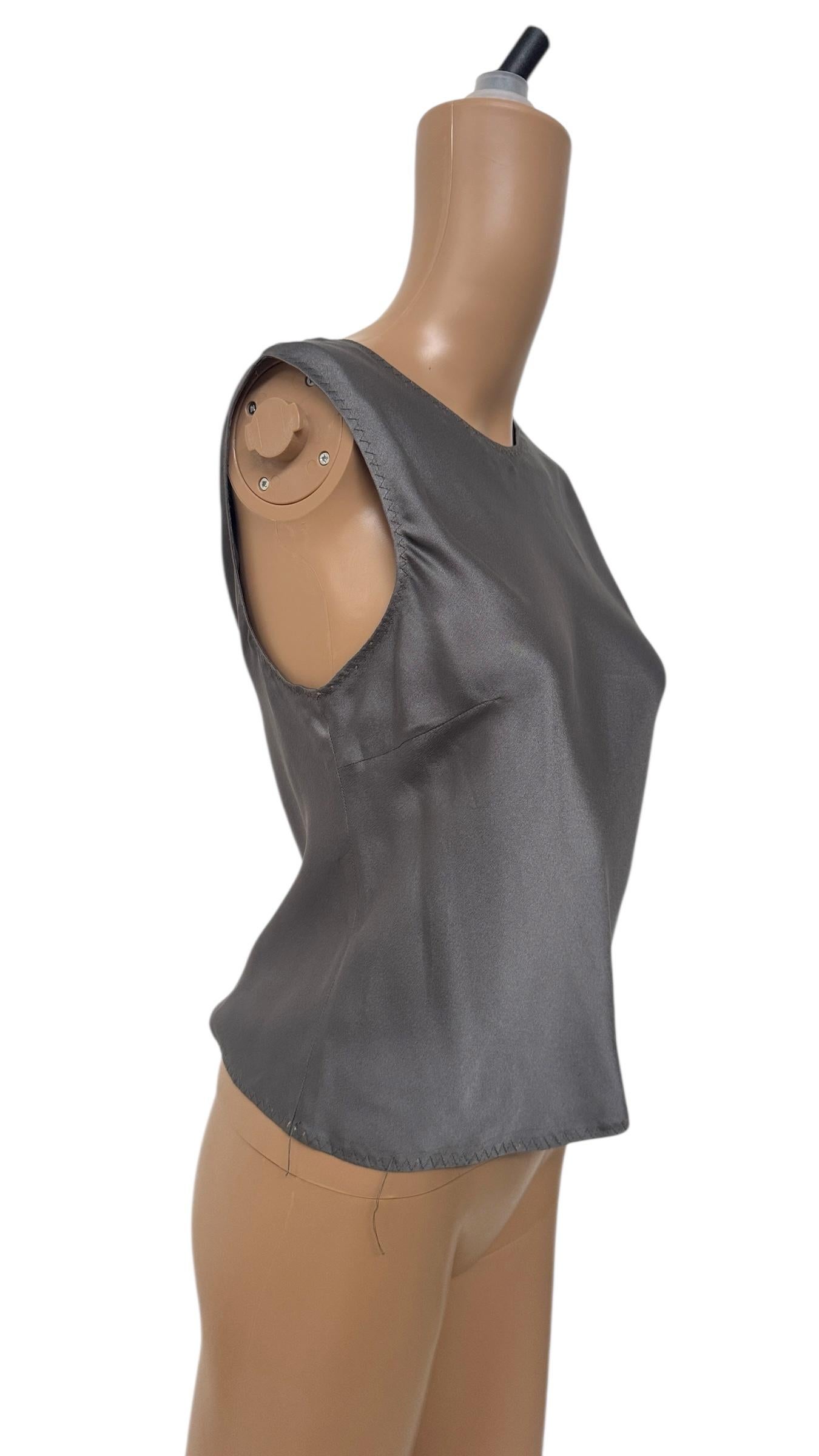 Minimalist Prada Sleeveless Gray Silk Top - No import duty, we pay for it! in vendita 1