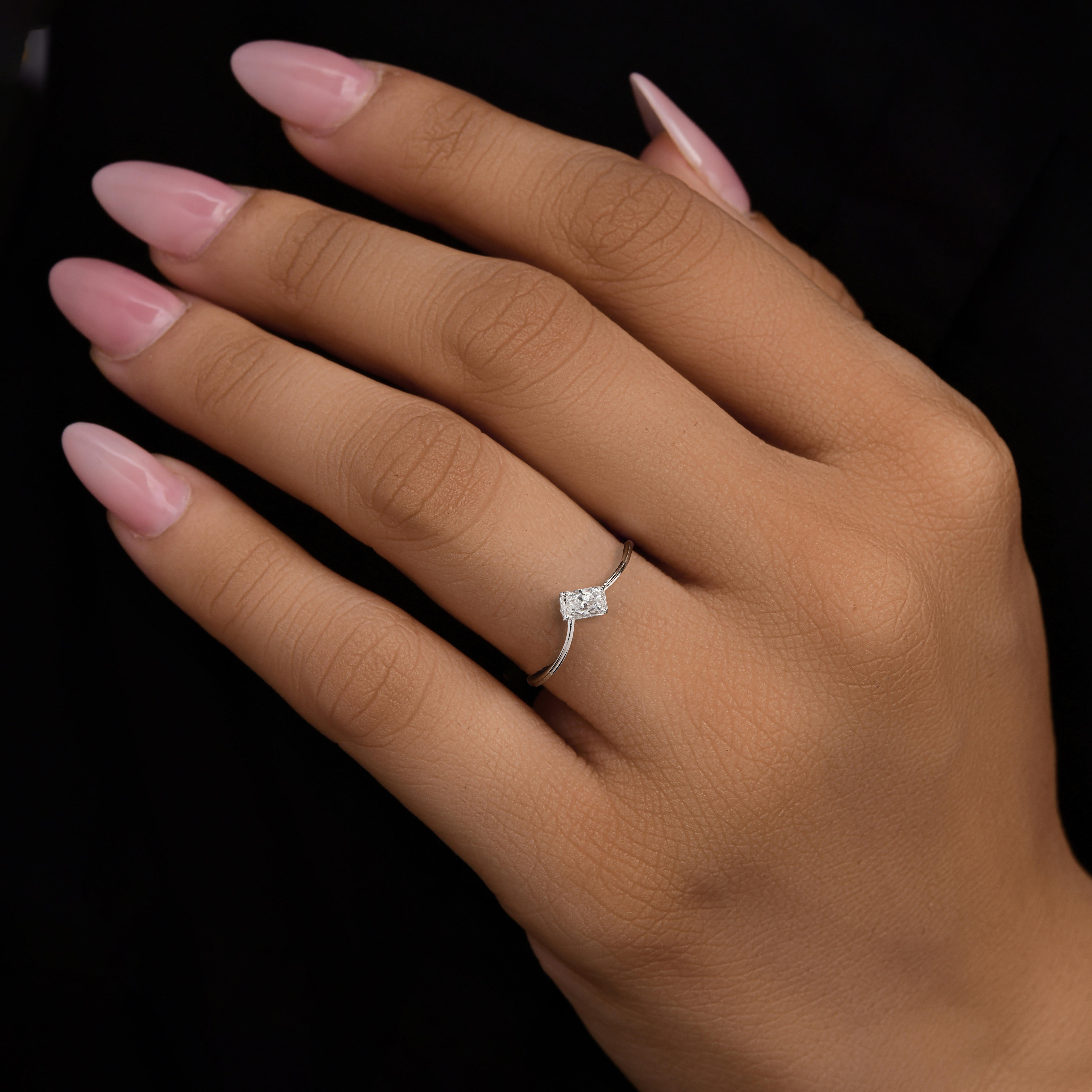 Im Angebot: Minimalistischer Diamant-Verlobungsring mit Strahlenschliff und Solitär 14 Karat Weißgold () 2