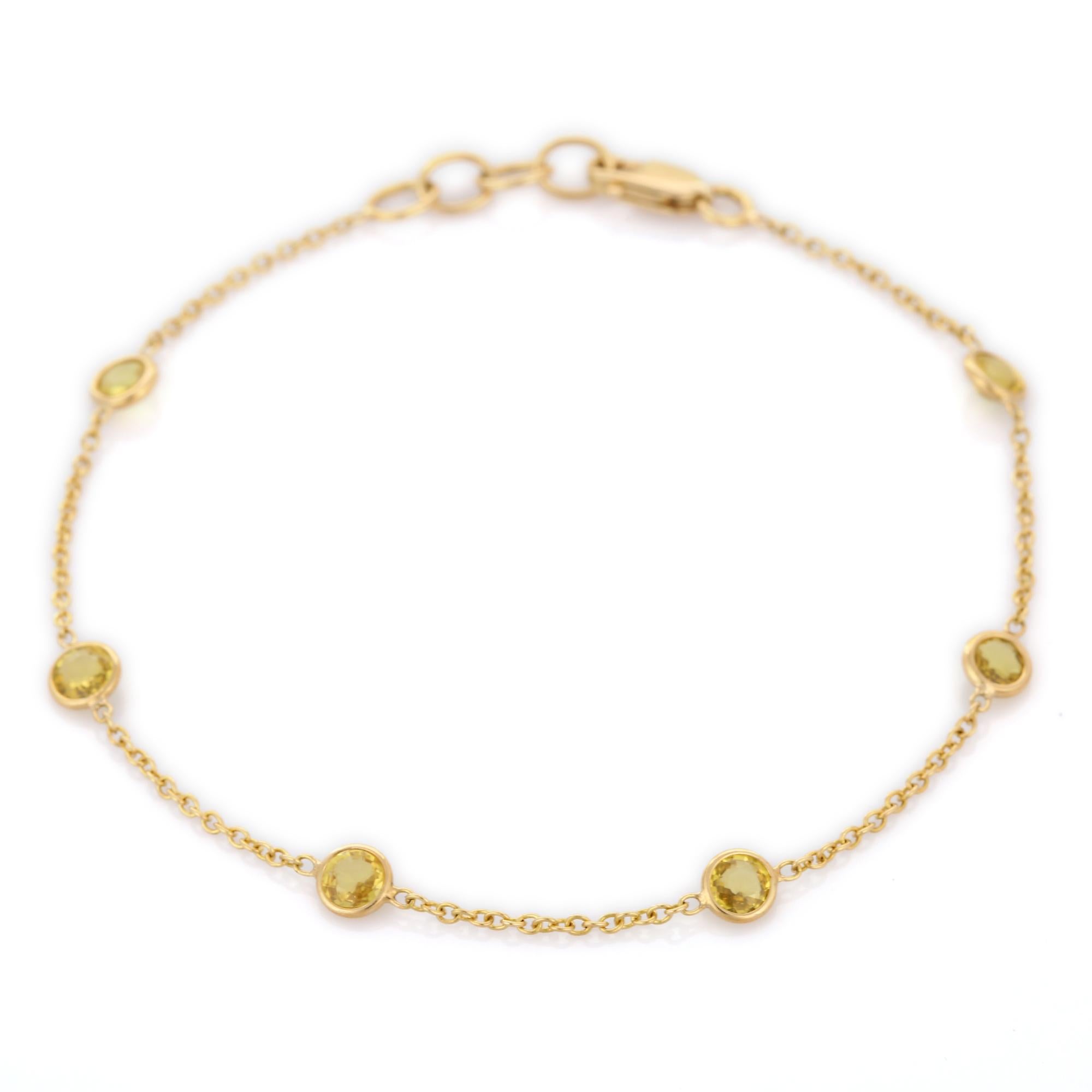 Women's Minimalist Round Cut Yellow Sapphire Chain Bracelet Mounted in 18K Yellow Gold For Sale