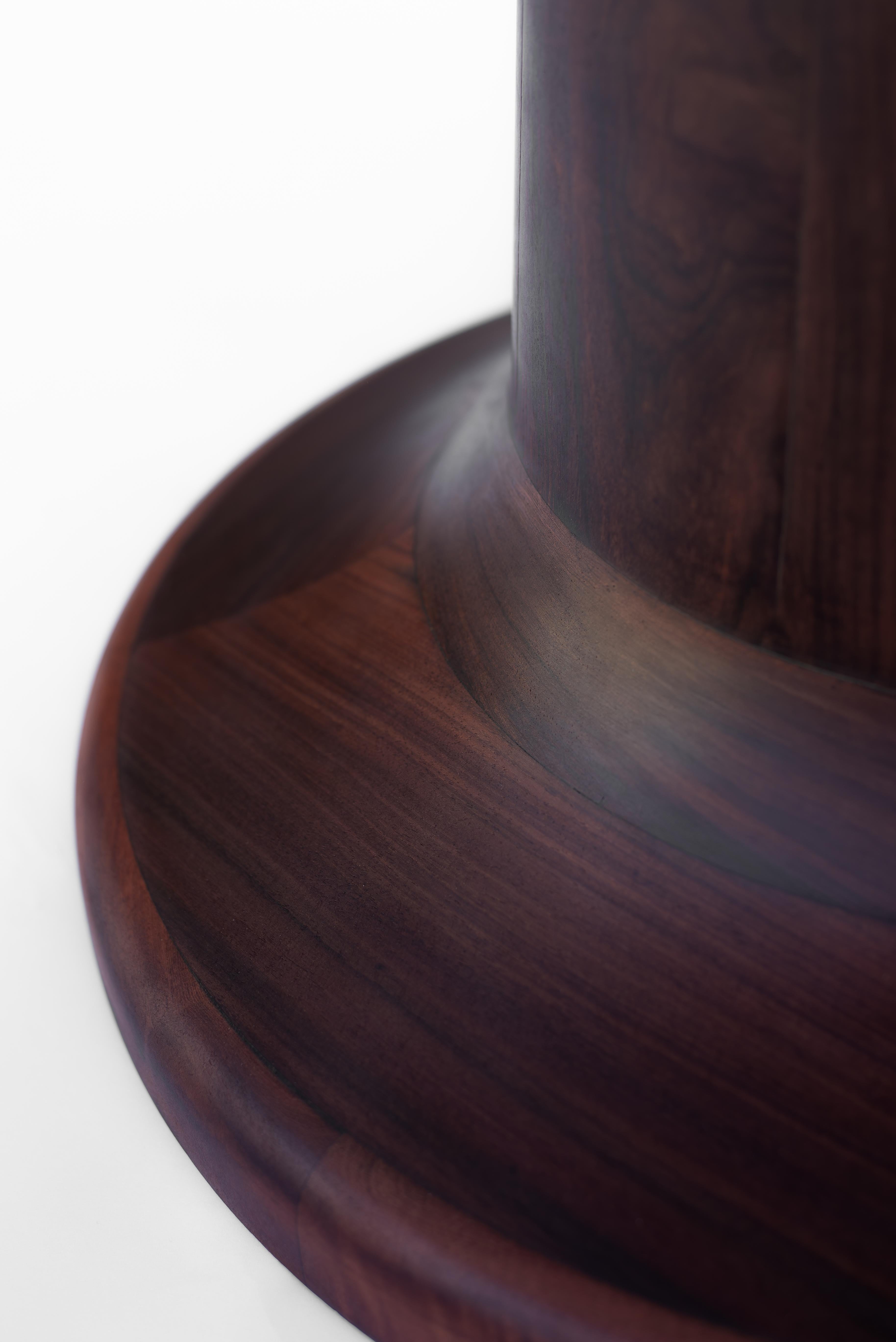 Moderne Table à manger mexicaine moderne ronde en ébène en vente