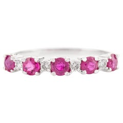 Bague empilable en or blanc 14k avec rubis et diamants pour une petite amie