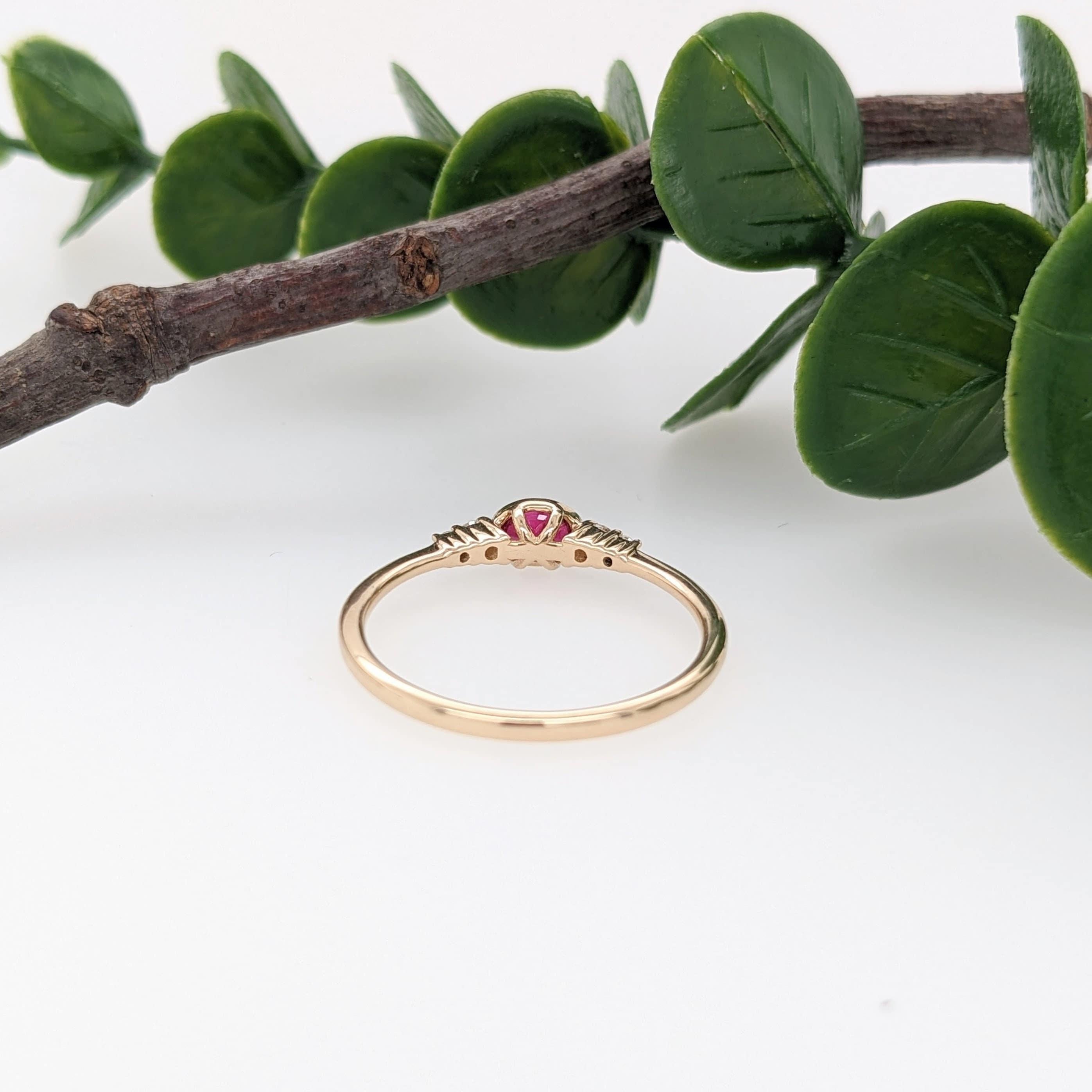 Oval Cut Minimalist Ruby Ring w Earth Mined Diamonds in Solid 14K Gold Oval 4.5x3.5mm For Sale