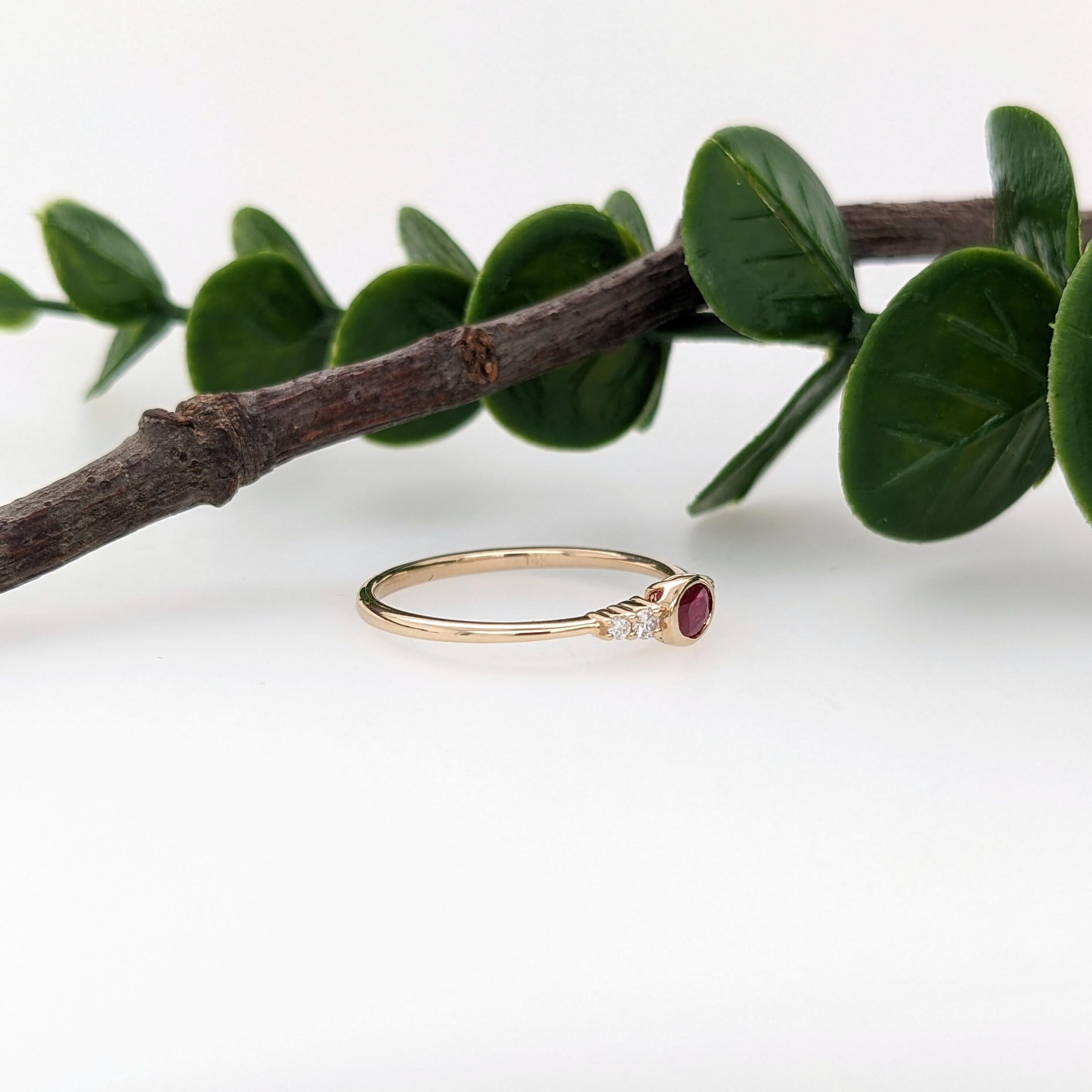 Minimalist Ruby Ring w Earth Mined Diamonds in Solid 14K Gold Oval 4.5x3.5mm In New Condition For Sale In Columbus, OH