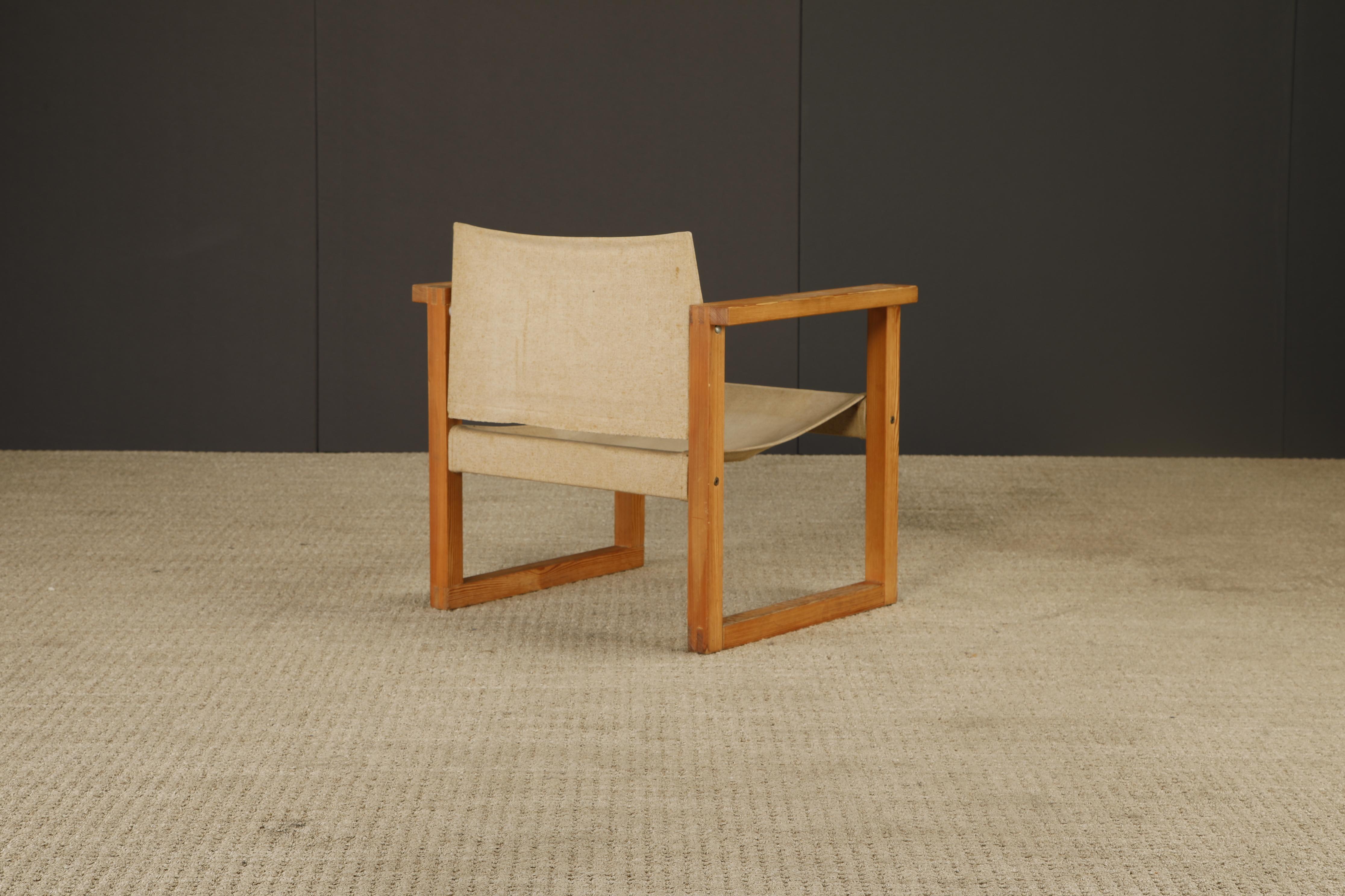 Minimalist Safari Sling Lounge Chair in Natural Canvas and Solid Wood, c 1970s For Sale 10