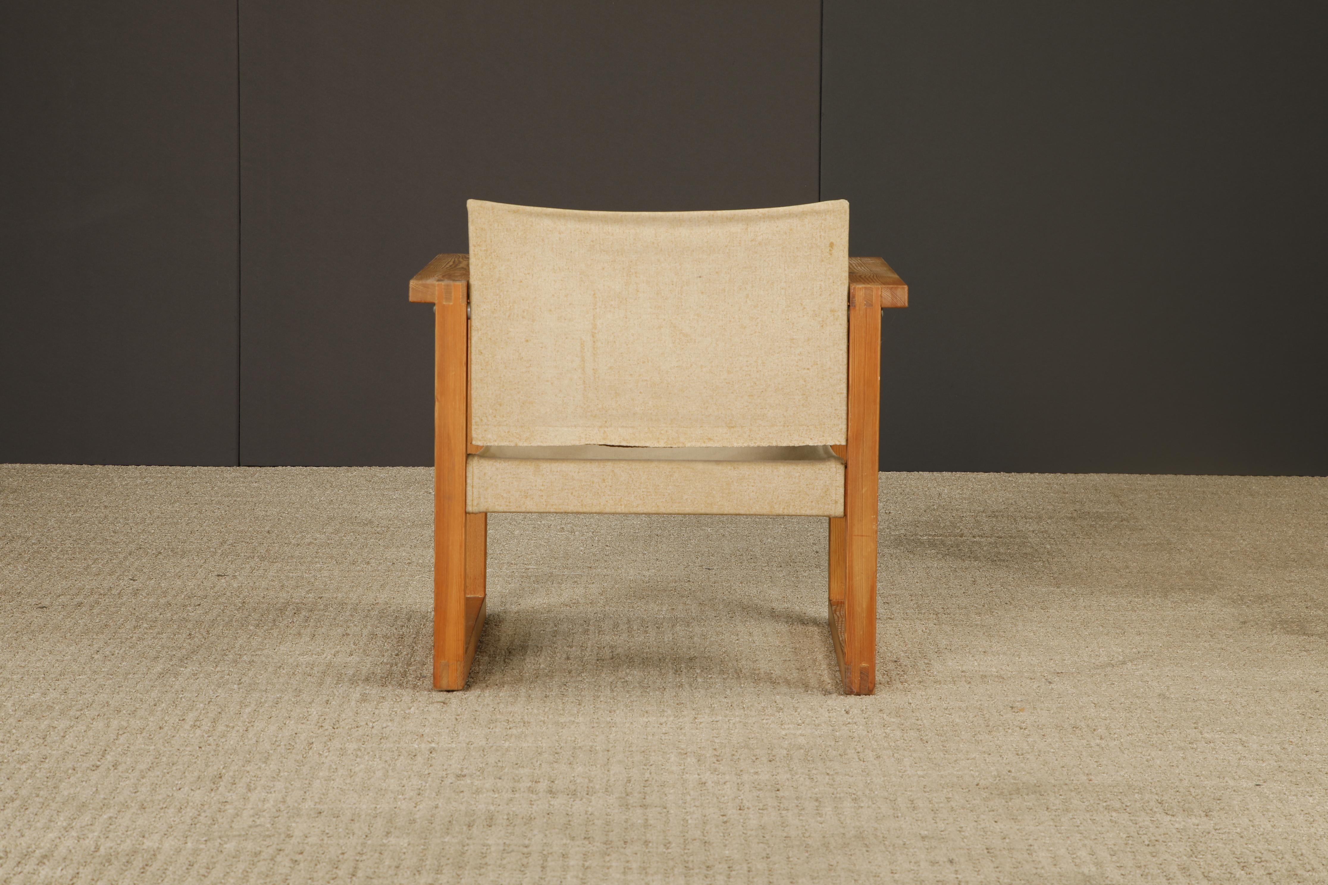Minimalist Safari Sling Lounge Chair in Natural Canvas and Solid Wood, c 1970s For Sale 12