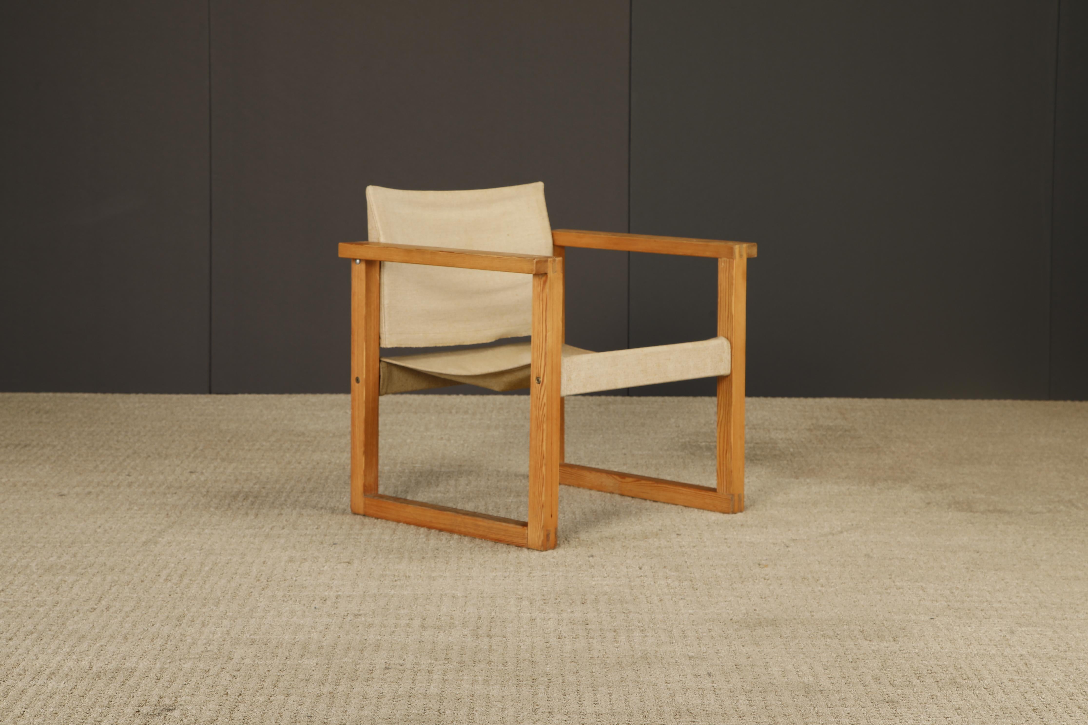 Minimalist Safari Sling Lounge Chair in Natural Canvas and Solid Wood, c 1970s For Sale 1