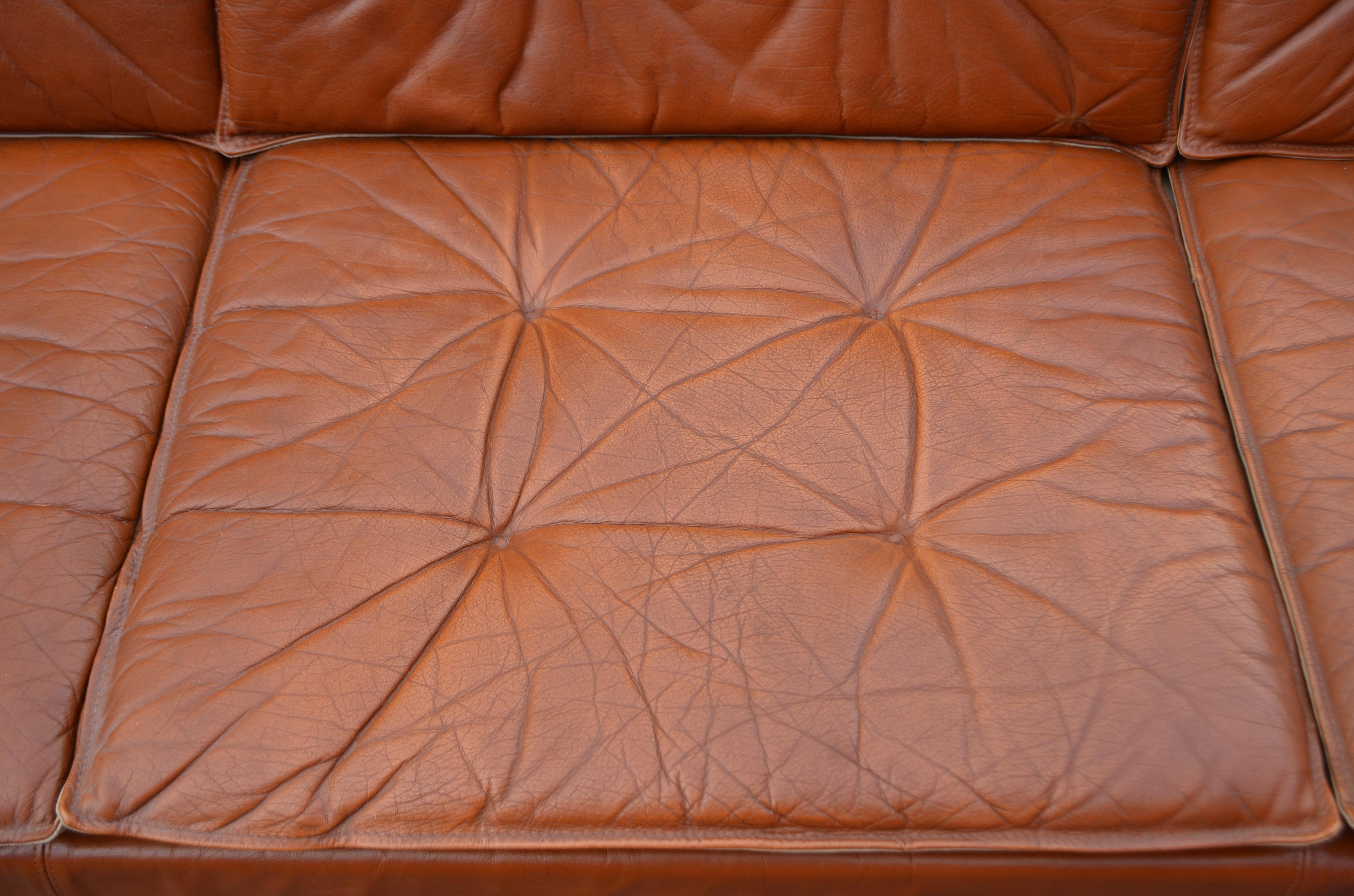 Minimalist Scandinavian Pine Cognac Brandy Leather Sofa Daybed Living Room Set For Sale 6