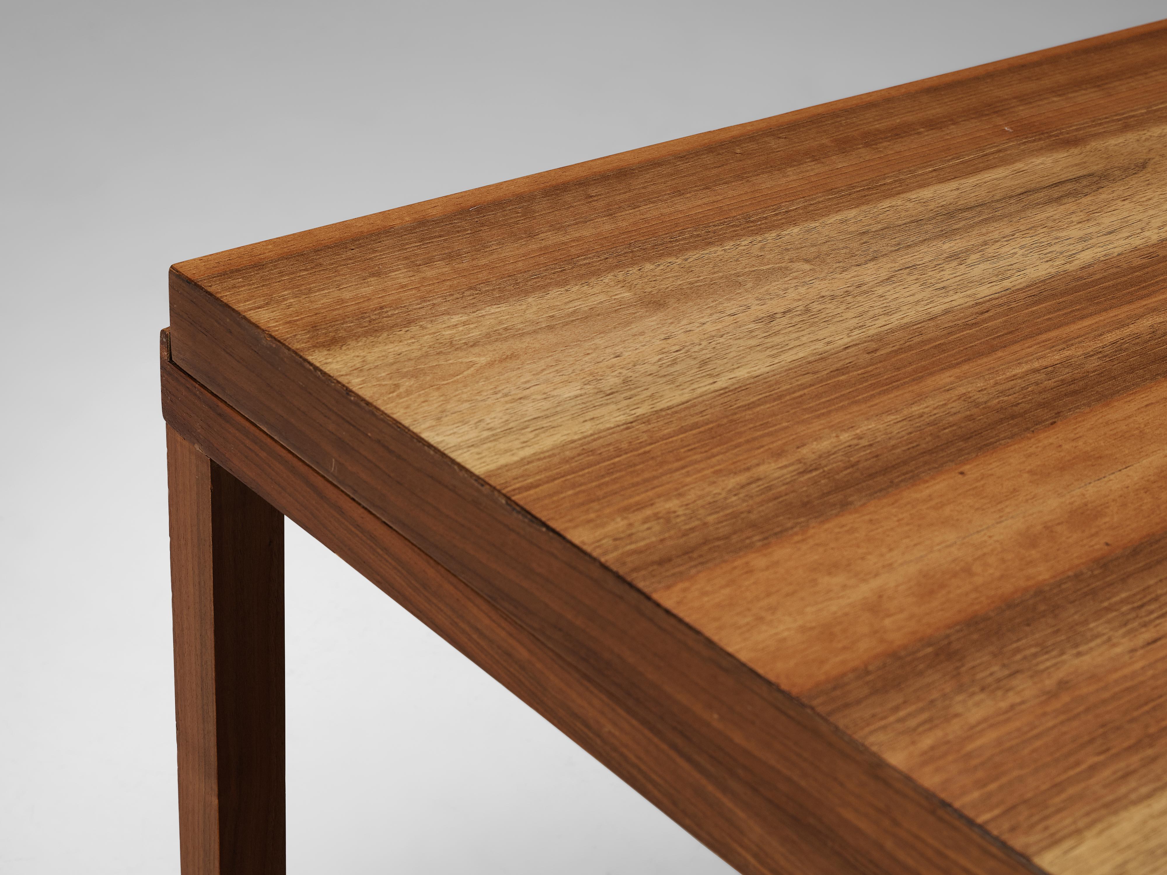 Table basse scandinave minimaliste en noyer Bon état - En vente à Waalwijk, NL