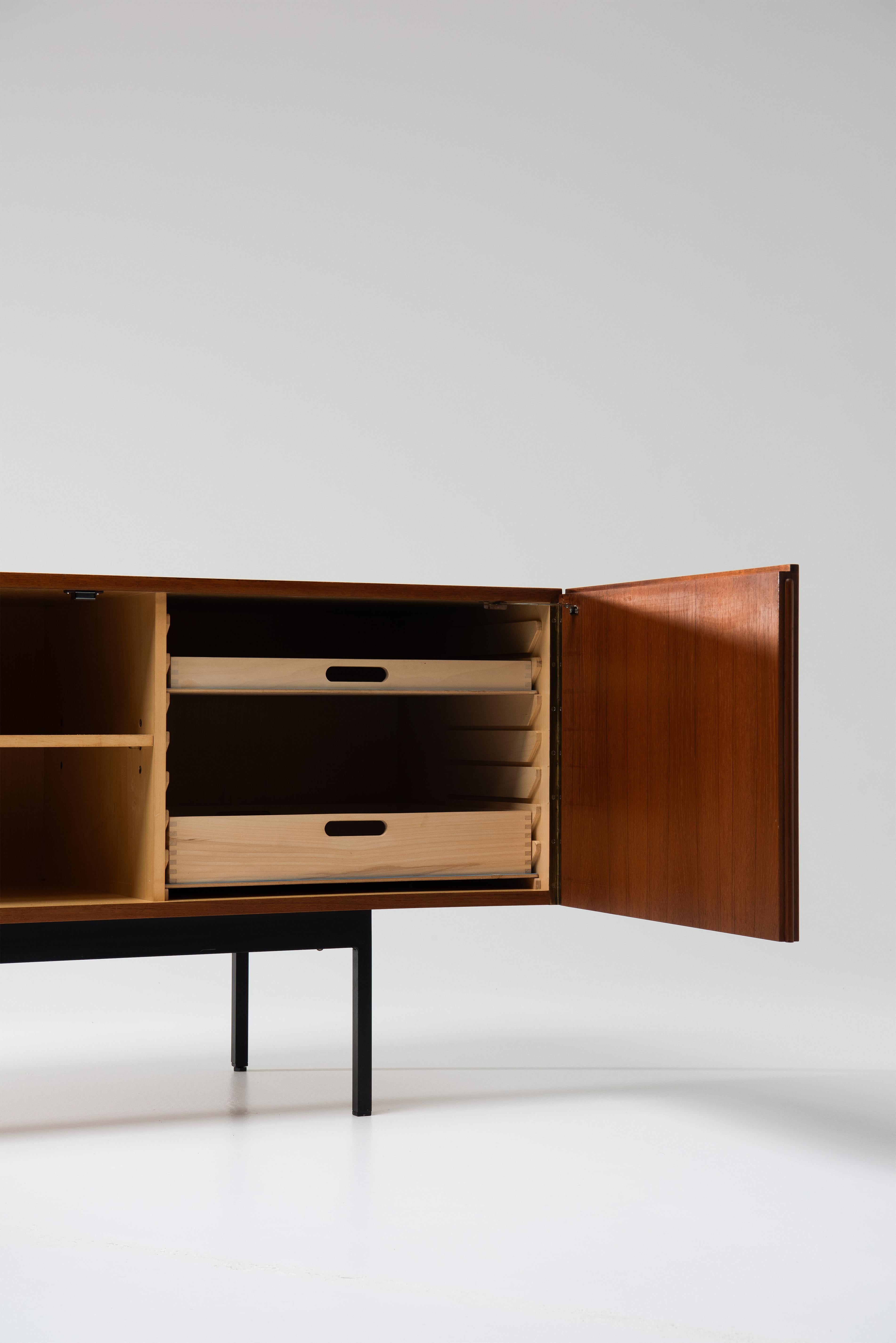 Minimalist Sideboard - B40 - Dieter Waekerlin 3