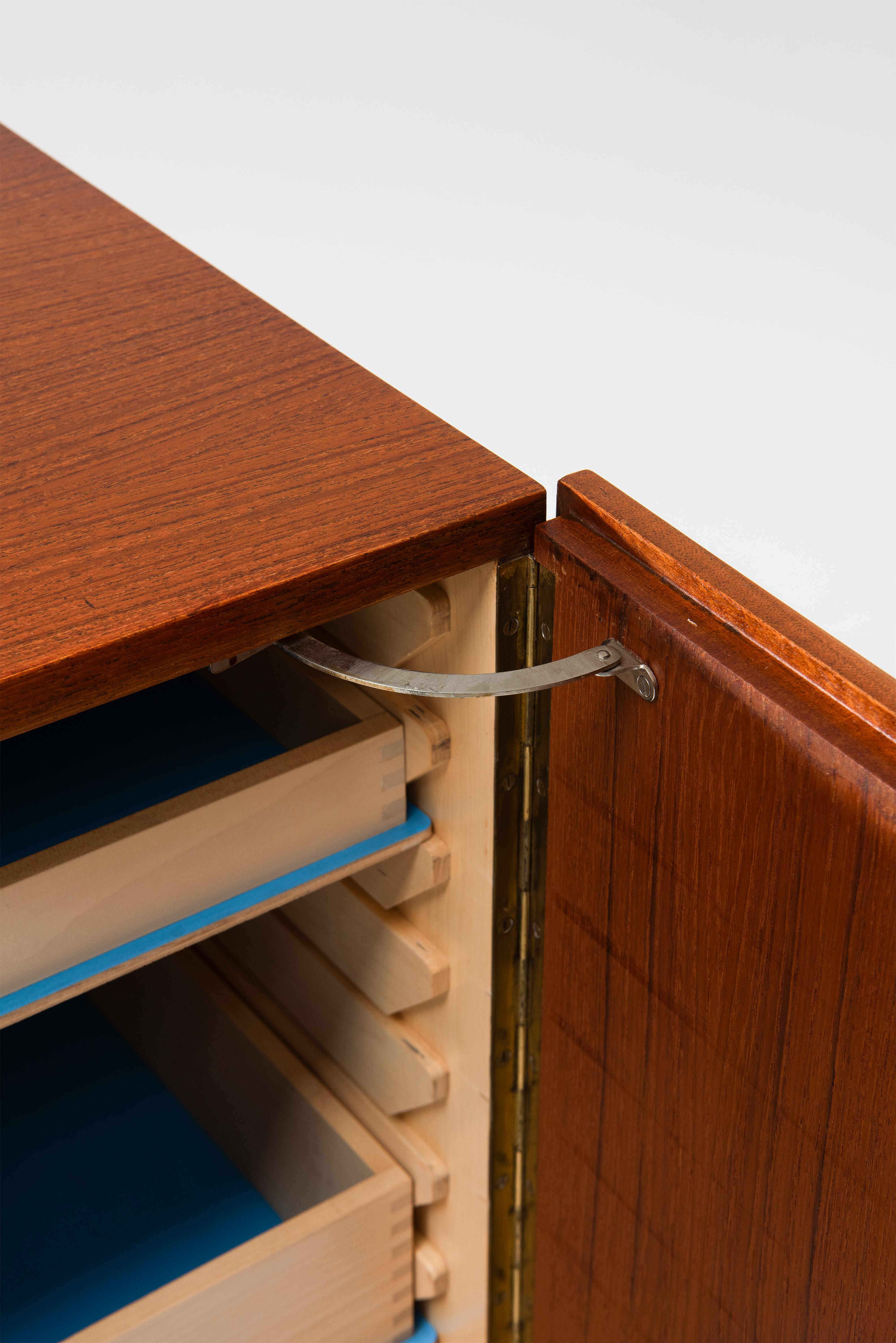 German Minimalist Sideboard - B40 - Dieter Waekerlin