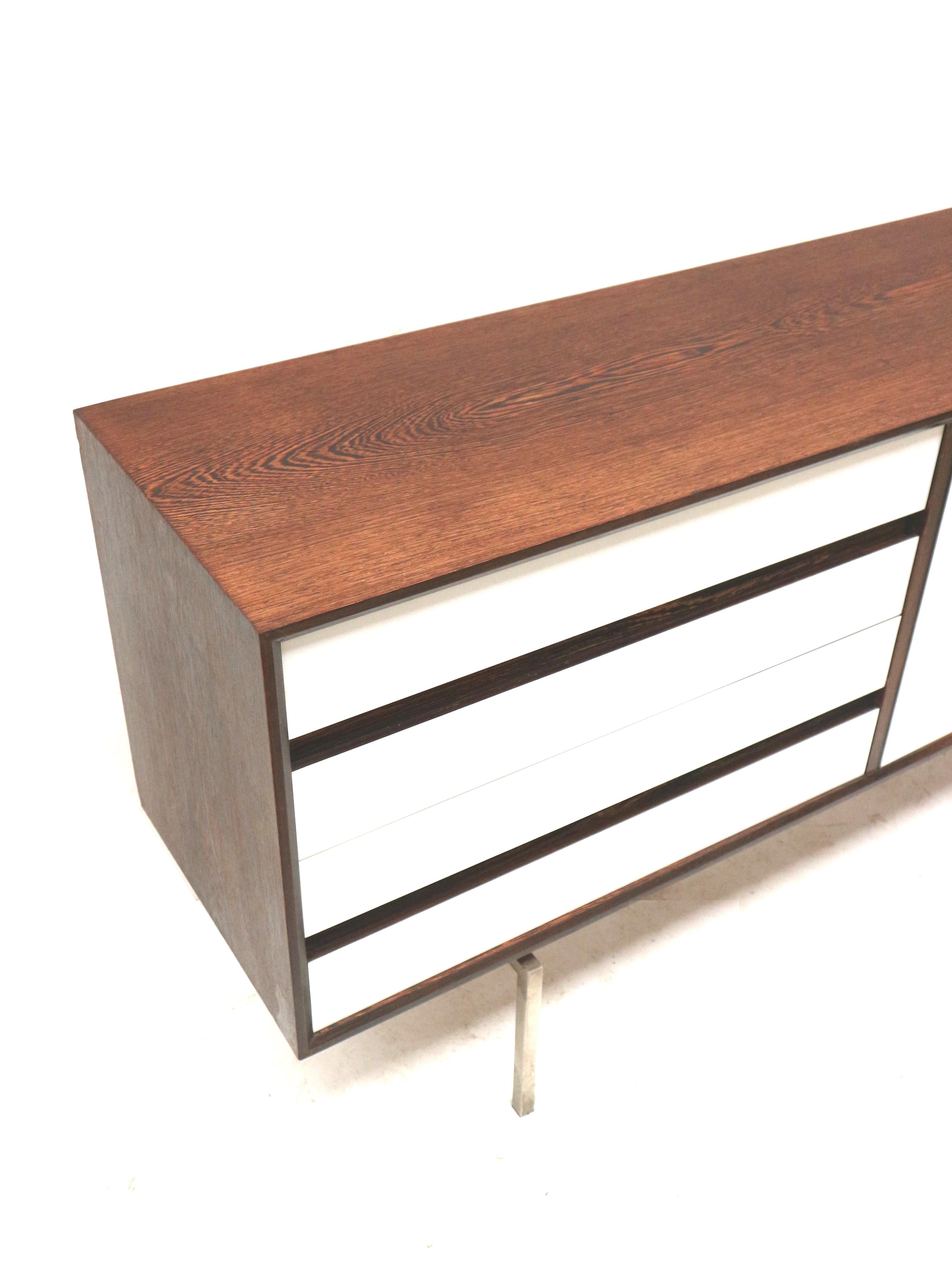 Mid-20th Century Minimalist sideboard by Rudolf B. Glatzel for Fristho, 1960s For Sale