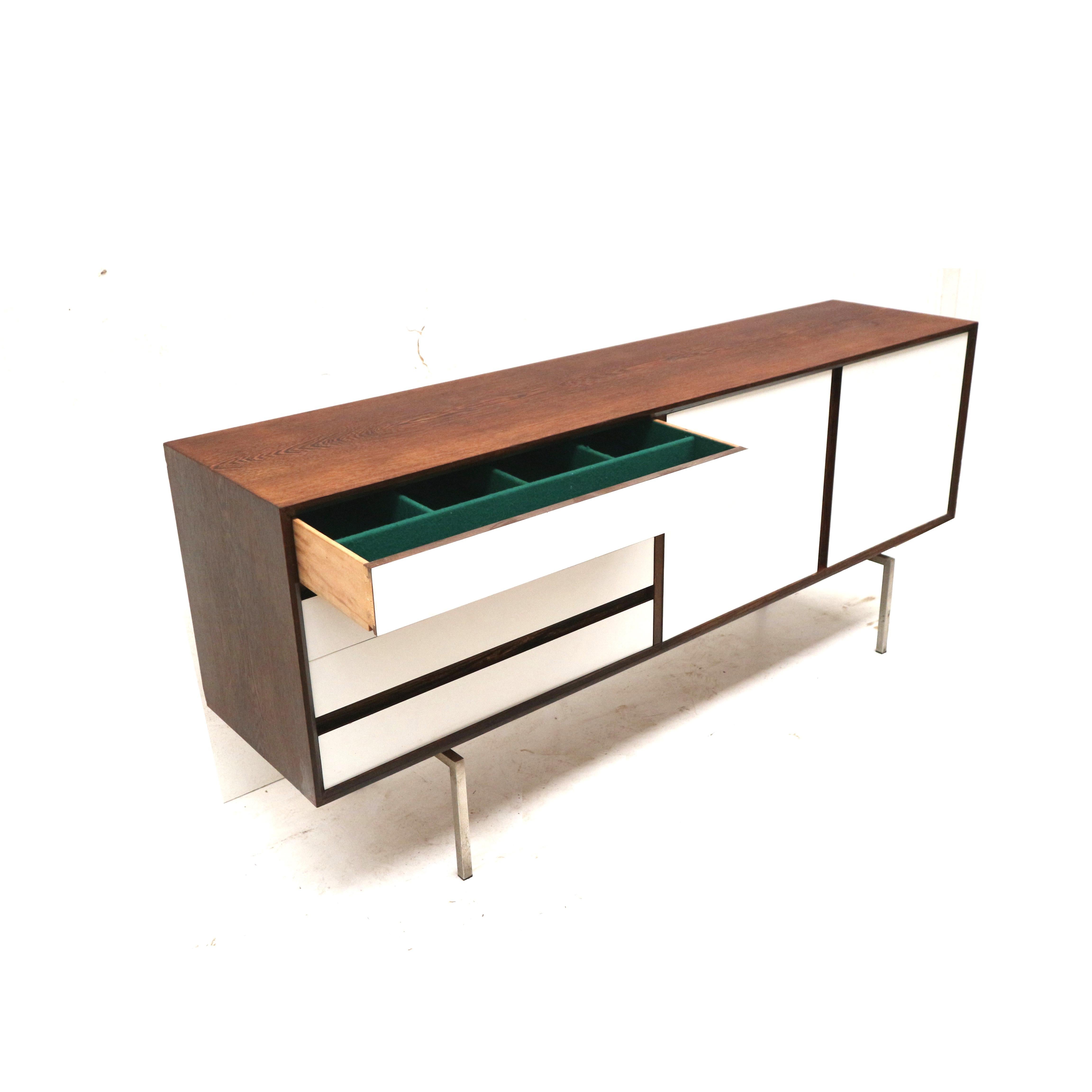 Minimalist sideboard by Rudolf B. Glatzel for Fristho, 1960s For Sale 2