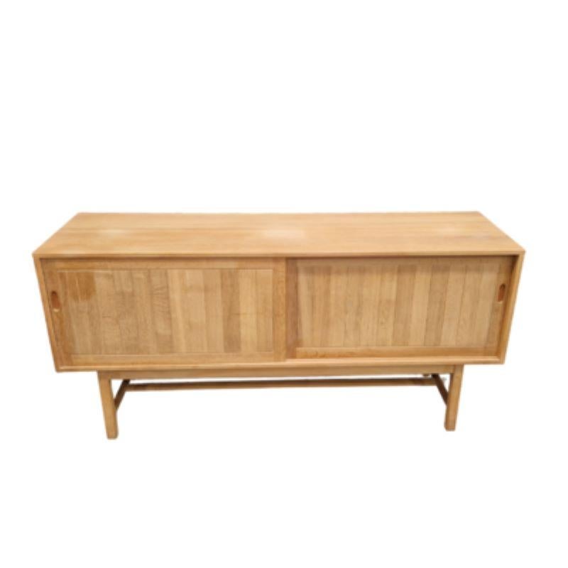 Minimalist Sideboard In Solid Light Oak, by Kurt Ostervig, KP Mobler, Denmark 1970s-1980s, in very good condition for sale in Furniture, Sideboard/ Chest of drawers 