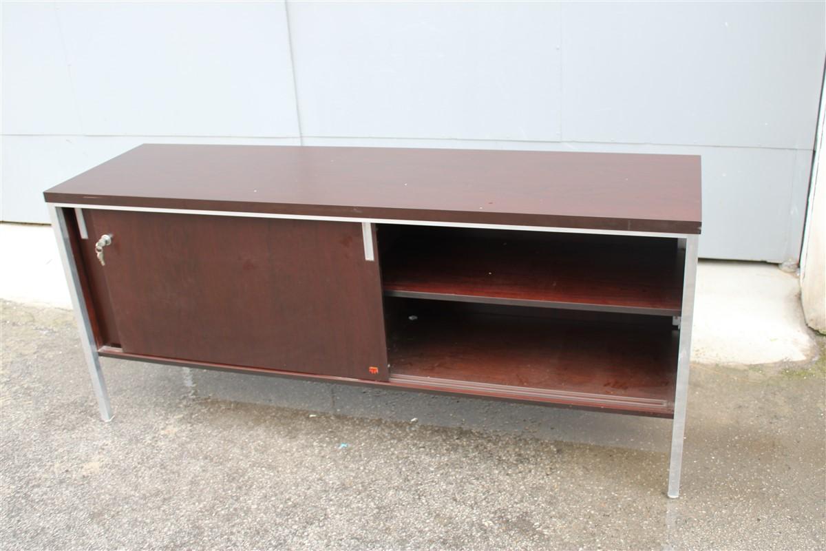 Minimalist Sideboard in Wood and Metal Parts Tecno 1970 Italia For Sale 4