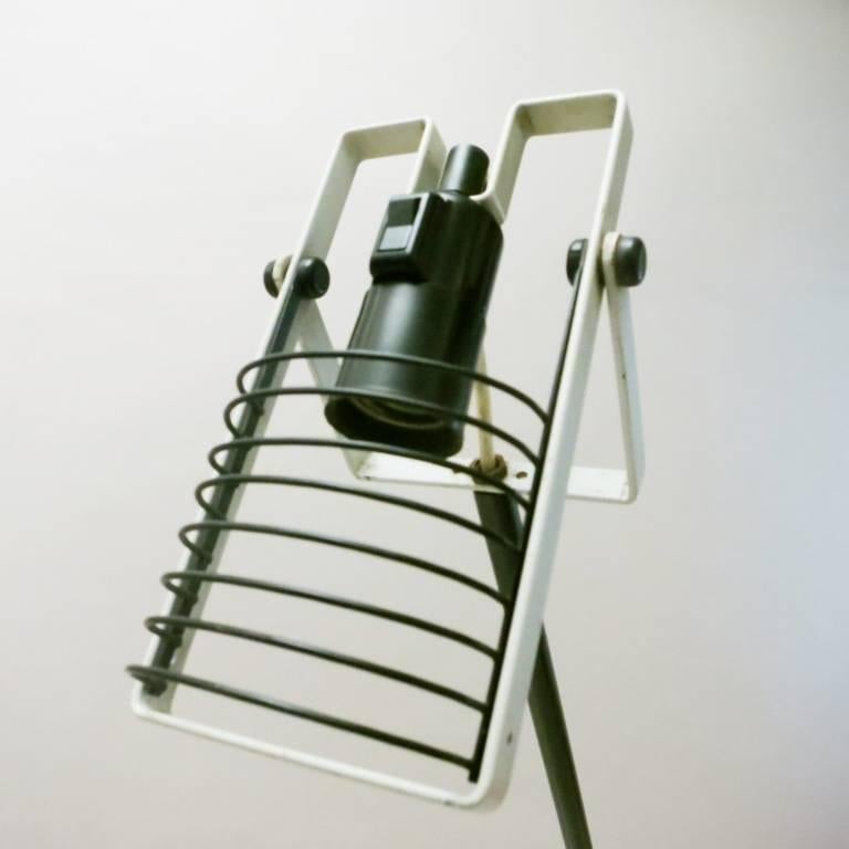 Metal Minimalist Sintesi Desk Lamp by Ernesto Gismondi, 1975