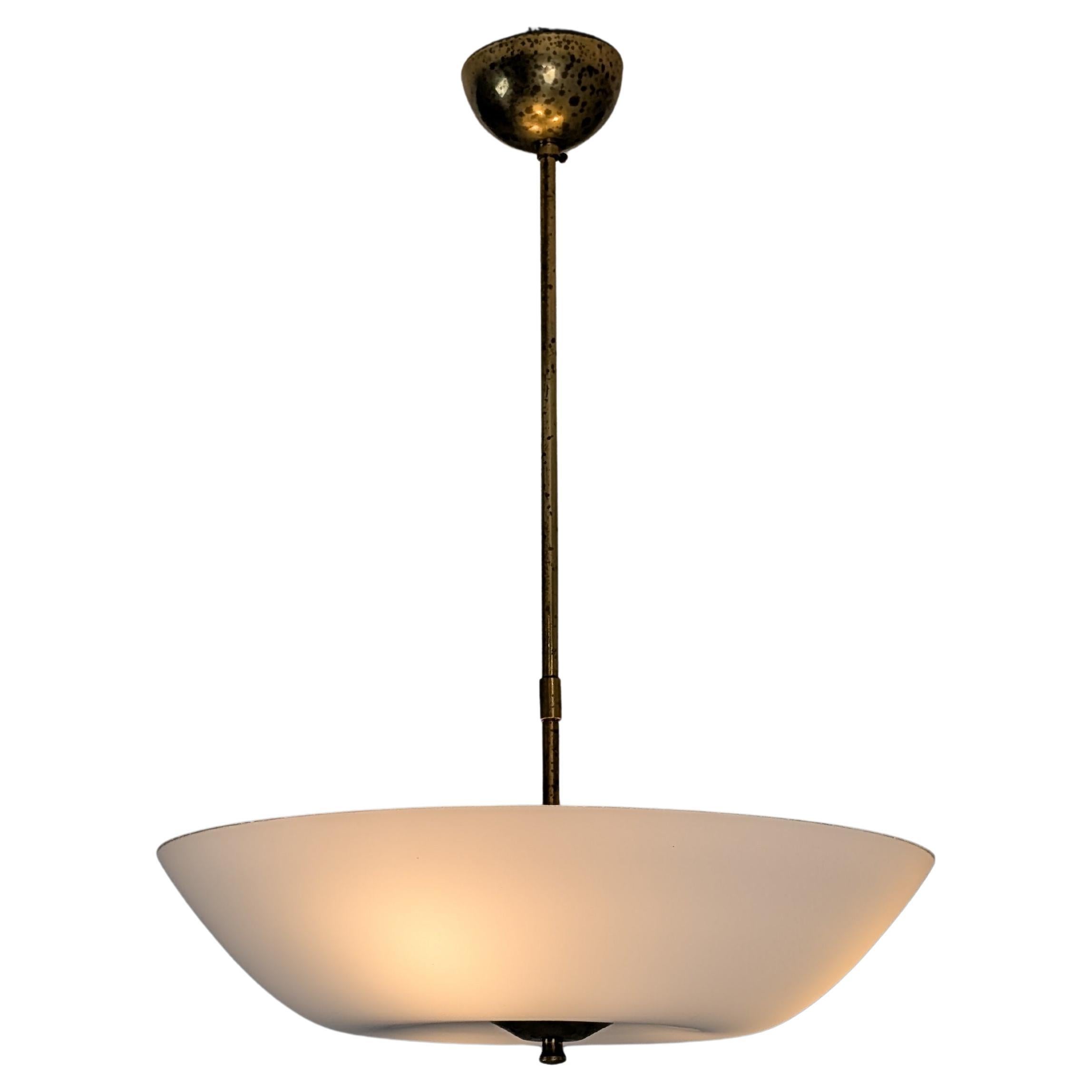 Itsu Chandeliers and Pendants