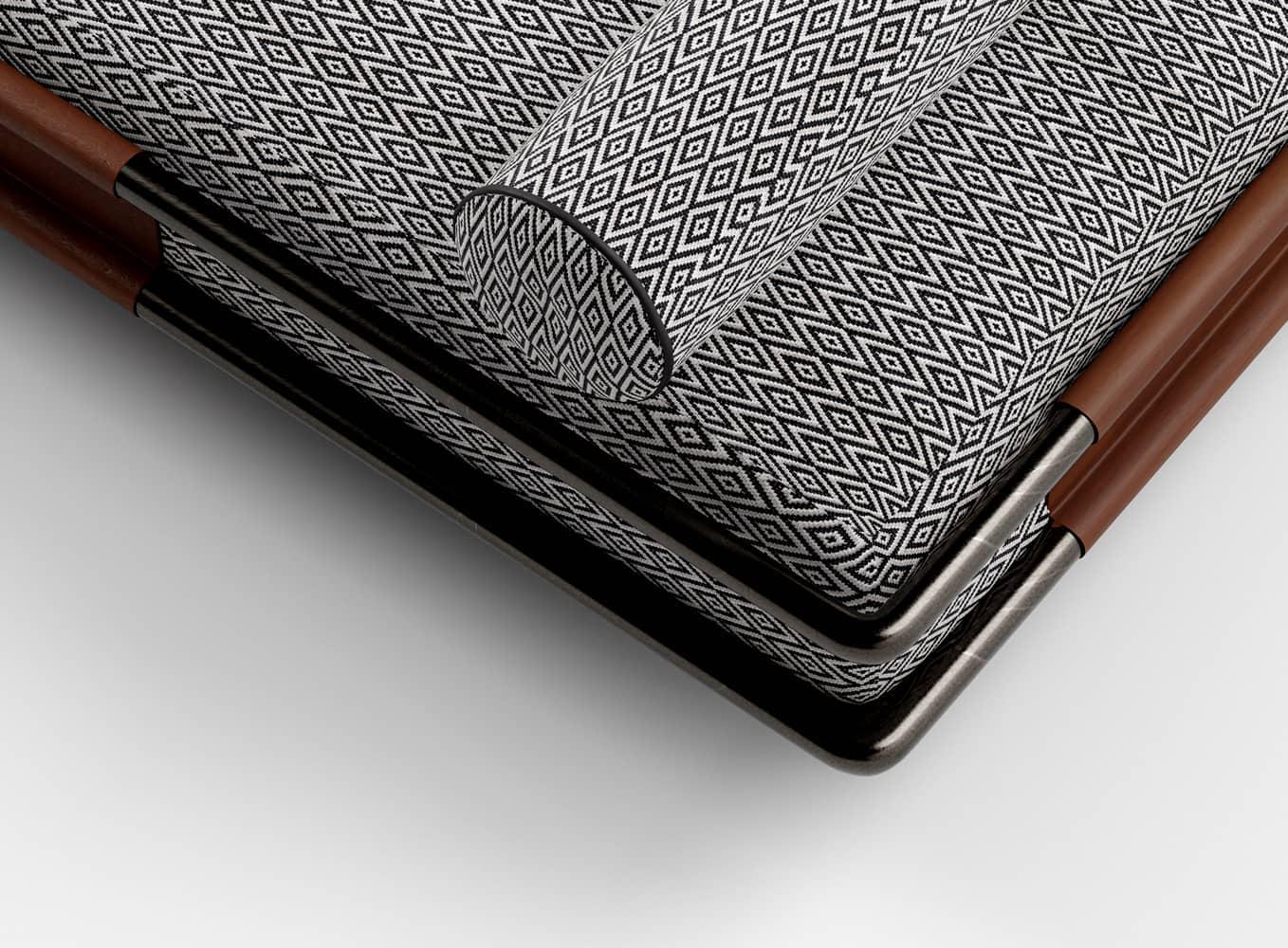 Métal Lit de jour minimaliste et épuré en métal avec accents en cuir tabac-Mondo Design en vente