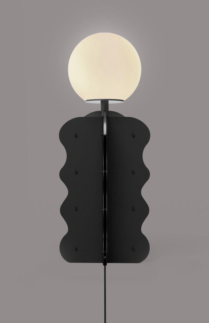 Moderno Lampada a sospensione a led piccola e minimalista Oggetto d'arte geometrico e scultoreo 310 x 110 mm in vendita