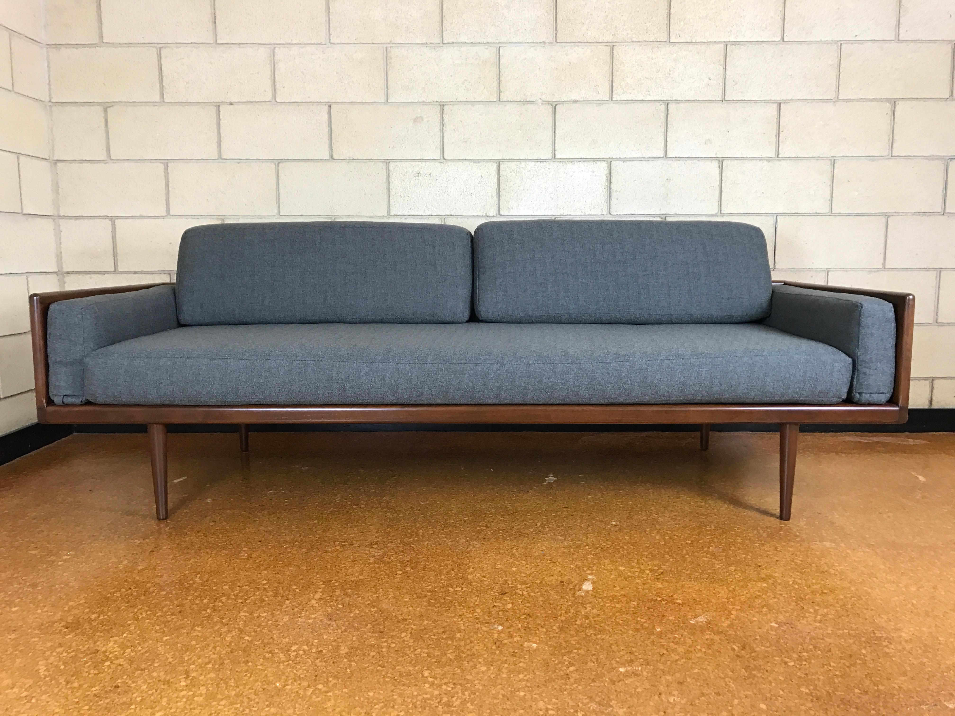 Mid-20th Century Minimalist Sofa and Lounge Chair by Mel Smilow for Smilow-Thielle