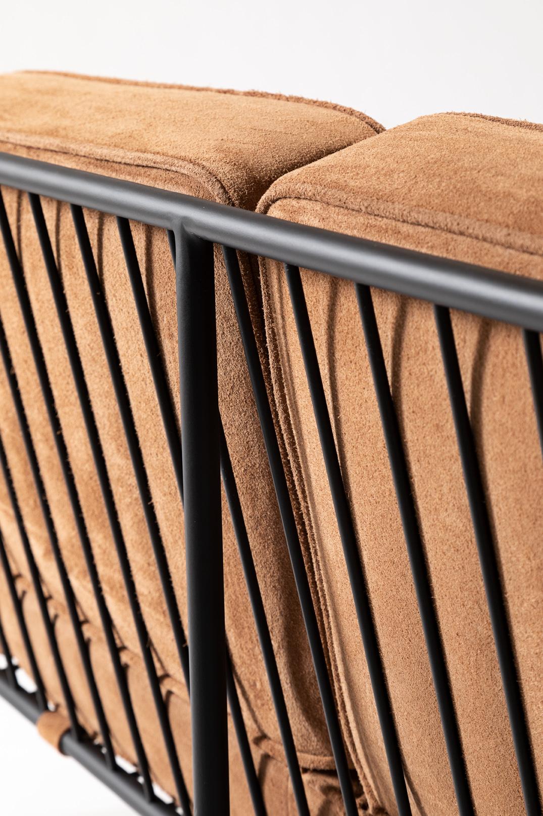Minimalistisches minimalistisches Sofa Deia von Samuel Lamas im Angebot 1