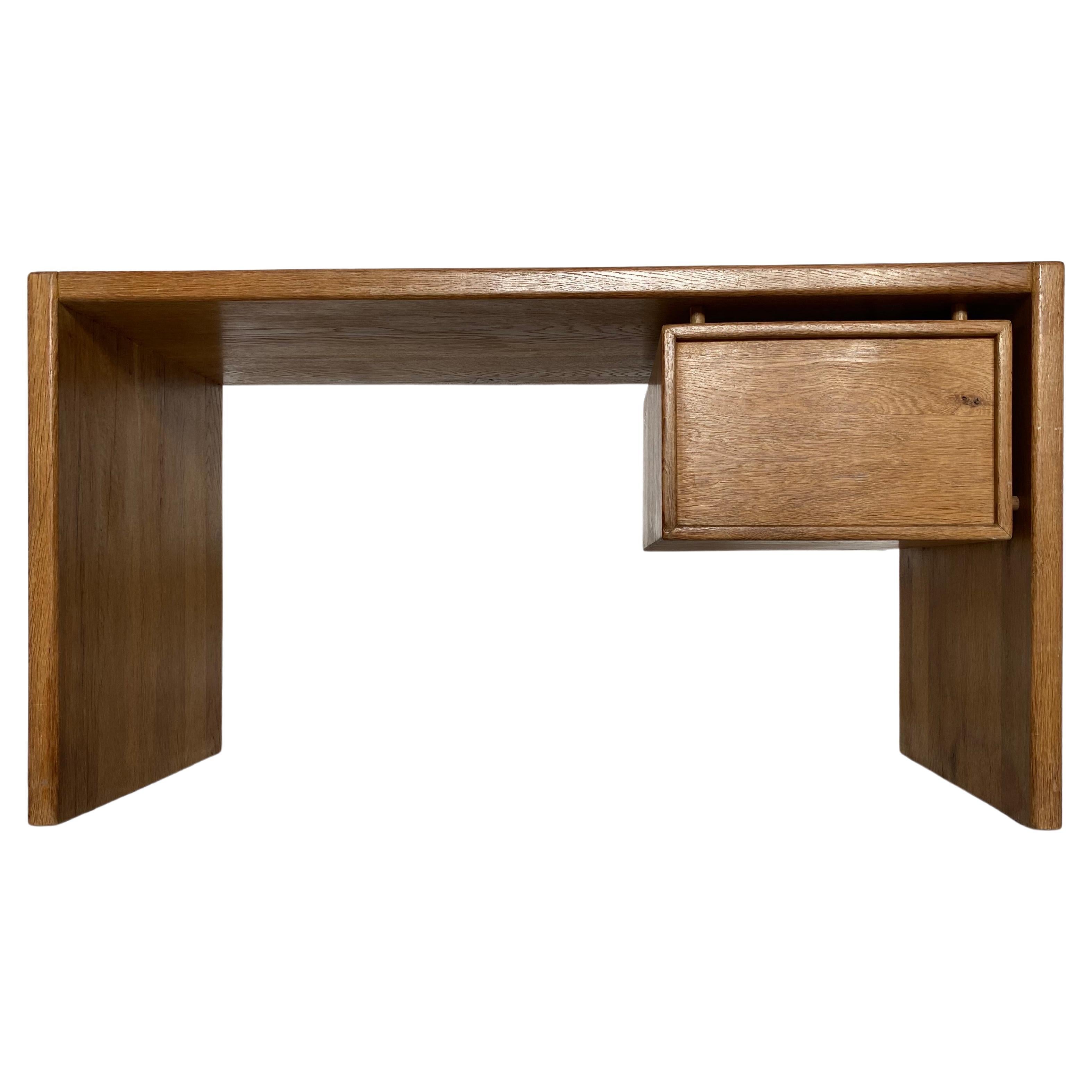 Mid-Century Modern Bureau minimaliste en chêne massif des années 1960, France en vente