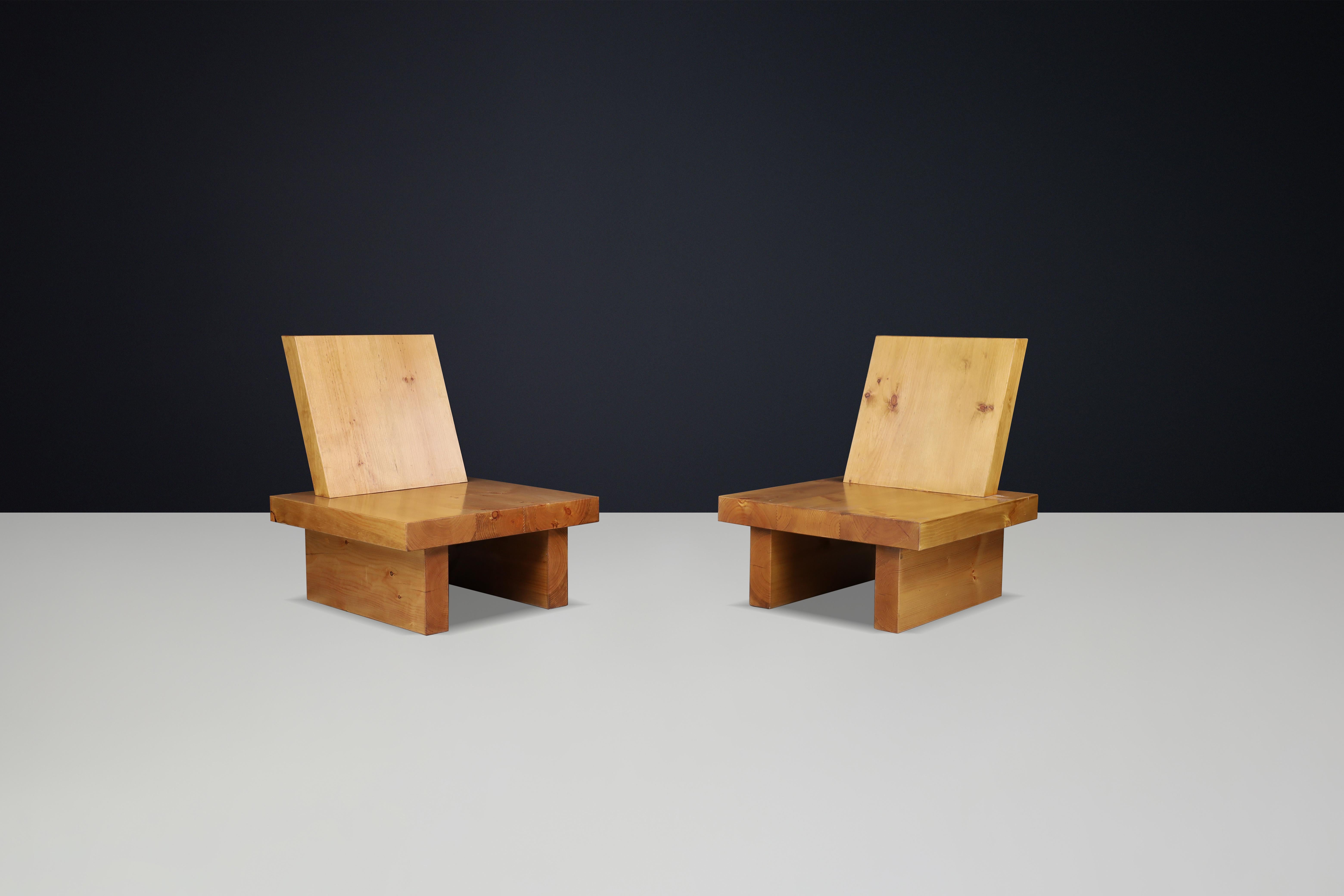 Fauteuils de salon minimalistes en pin massif d'Ibiza, 1960 en vente 3